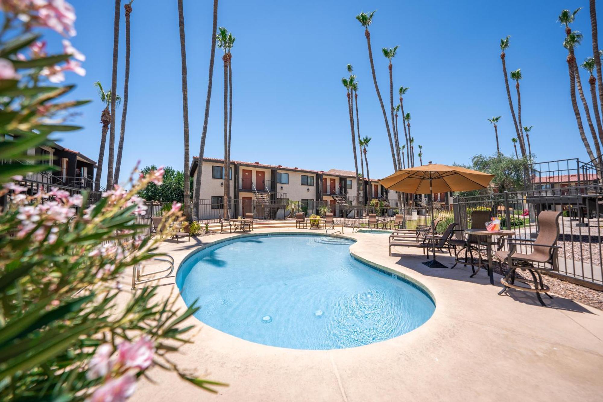 211 Fully Furnished 1br Suite-outdoor Pool * Scottsdale