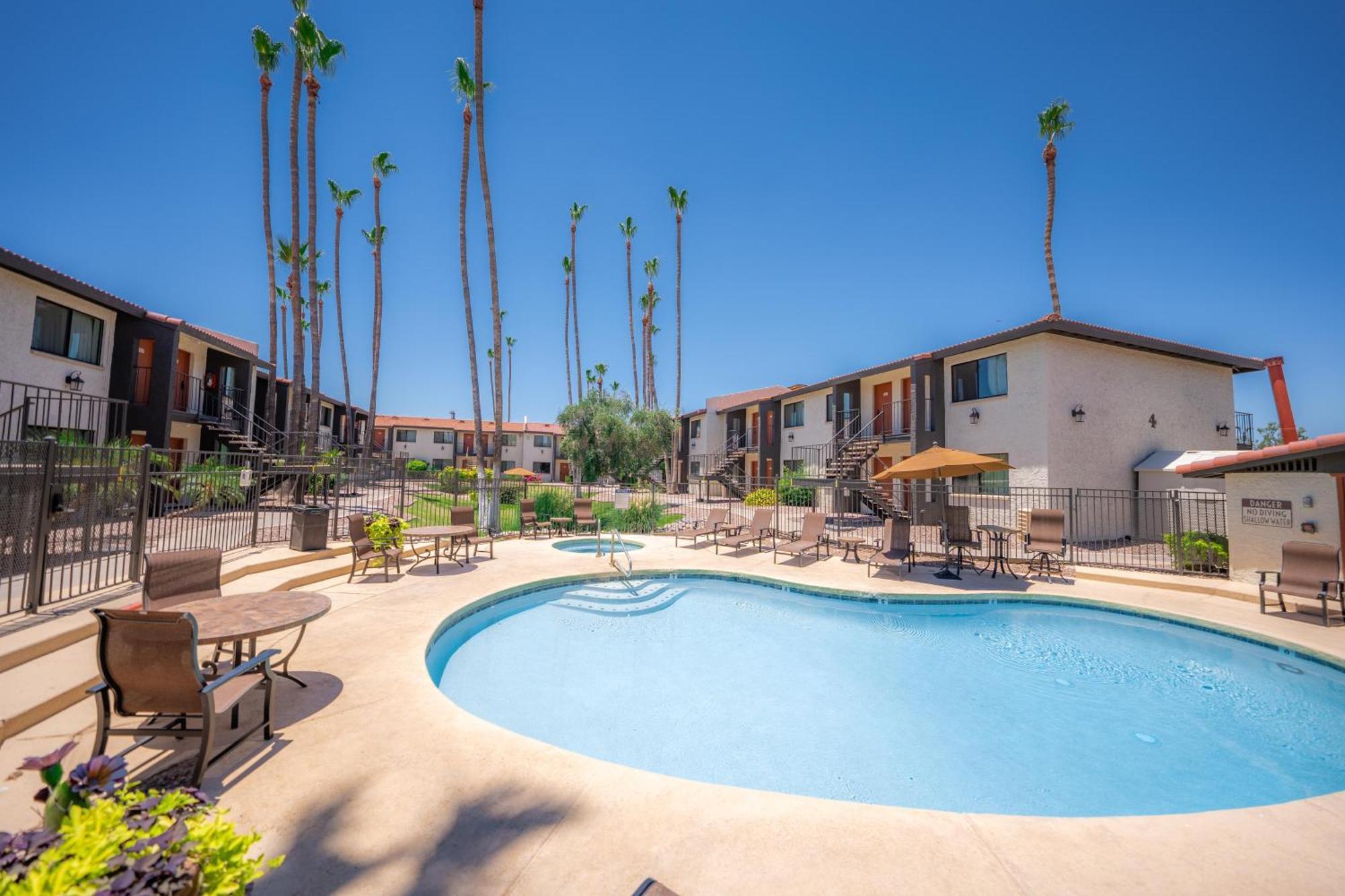 228 Fully Furnished, Wifi Included