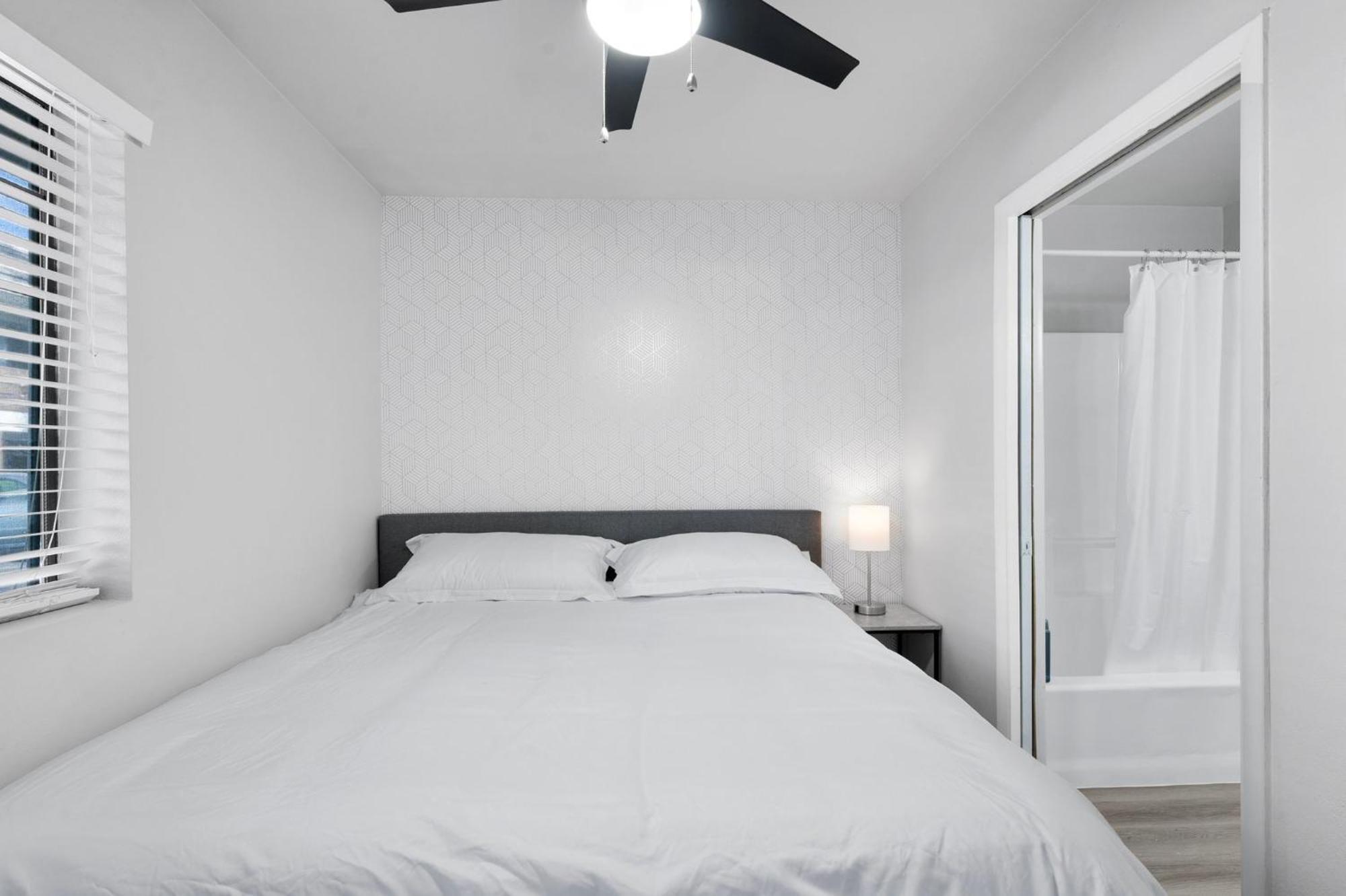 Cozy & Stylish 1b1b Oasis In Old Town *