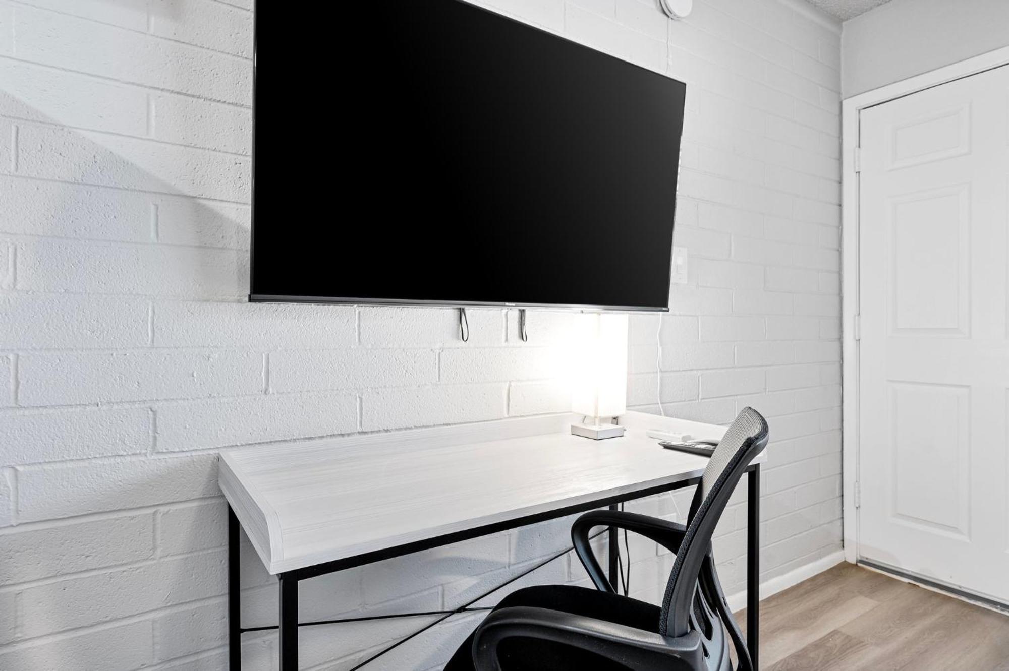Apartment Modern 1b1b Oasis In Old Town *