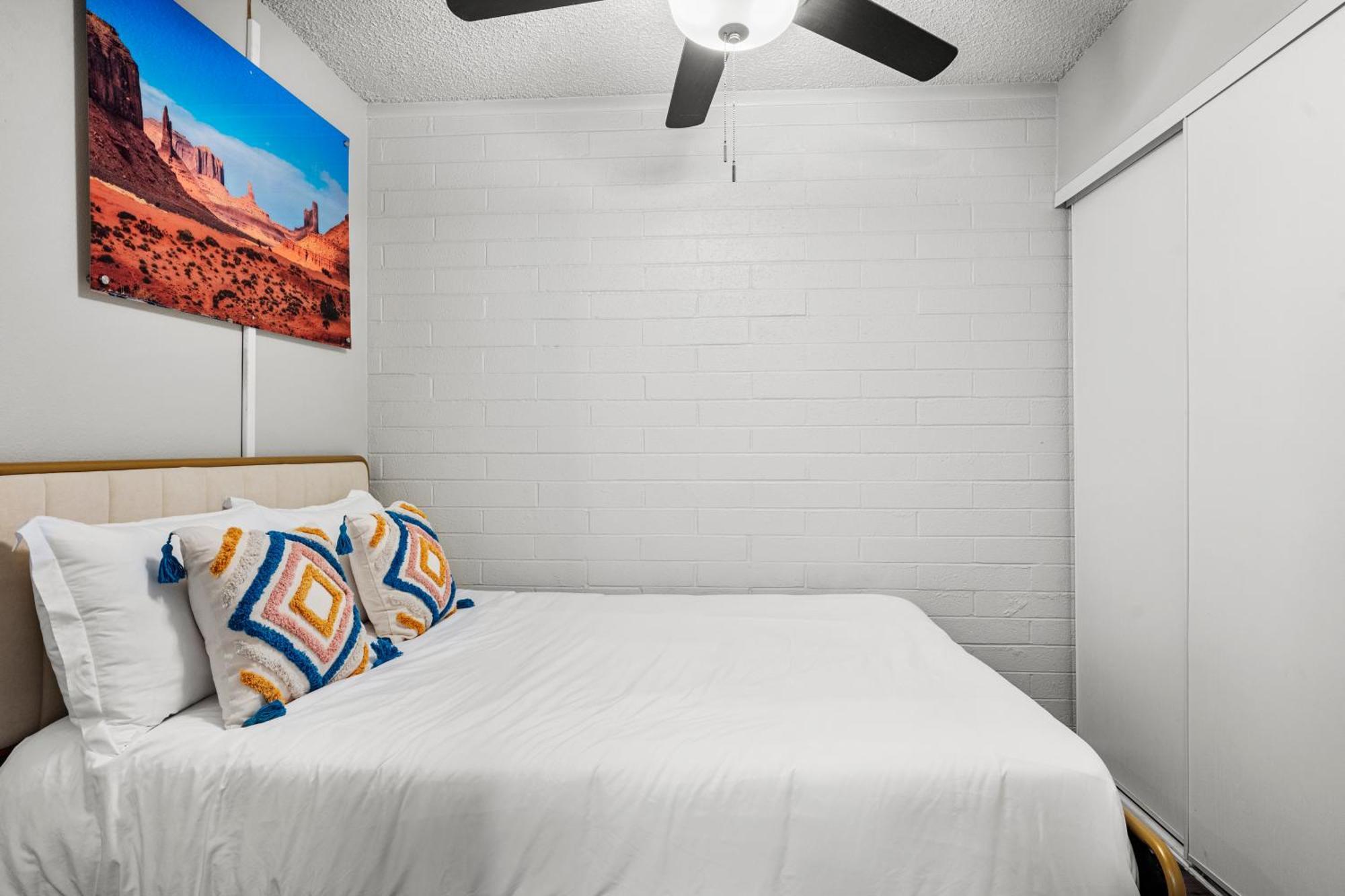 Trendy 1b1b Getaway In Old Town Apartment Scottsdale