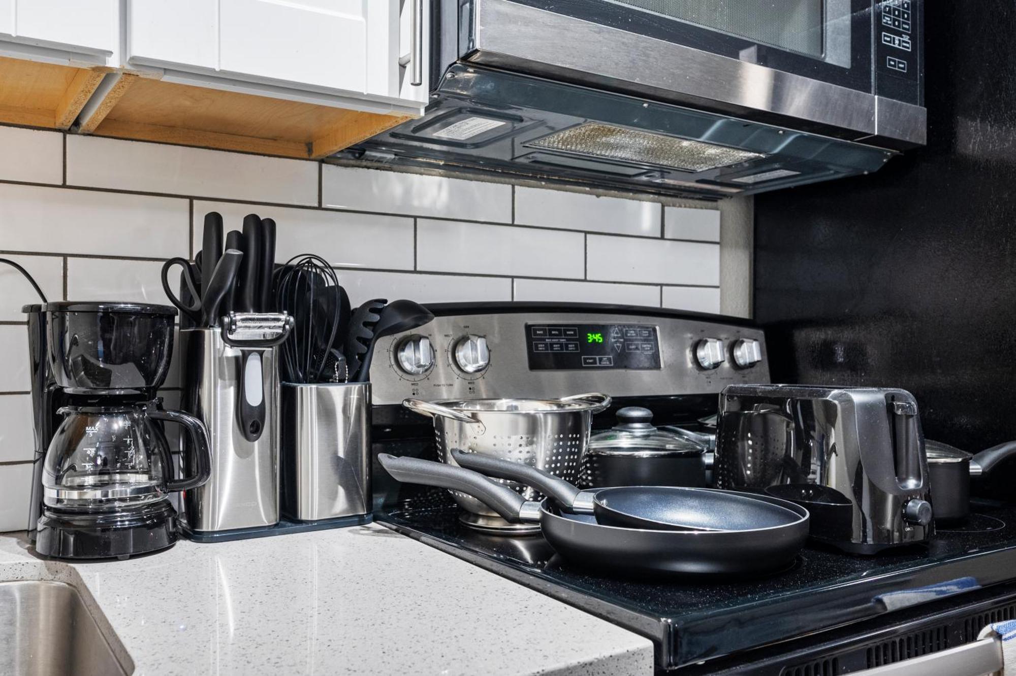Trendy 1b1b Getaway In Old Town Apartment *