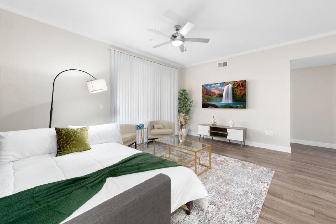 Chic 2Br - Pool,Gym,Parkng,Near Mayo Clnc&Westwrld Apartment Scottsdale