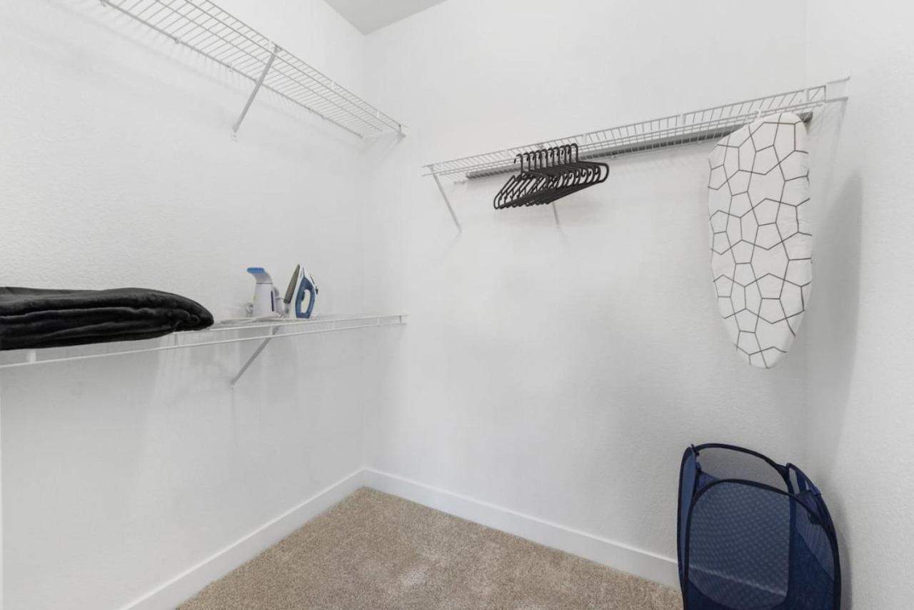 Chic 2Br - Pool,Gym,Parkng,Near Mayo Clnc&Westwrld Apartment *