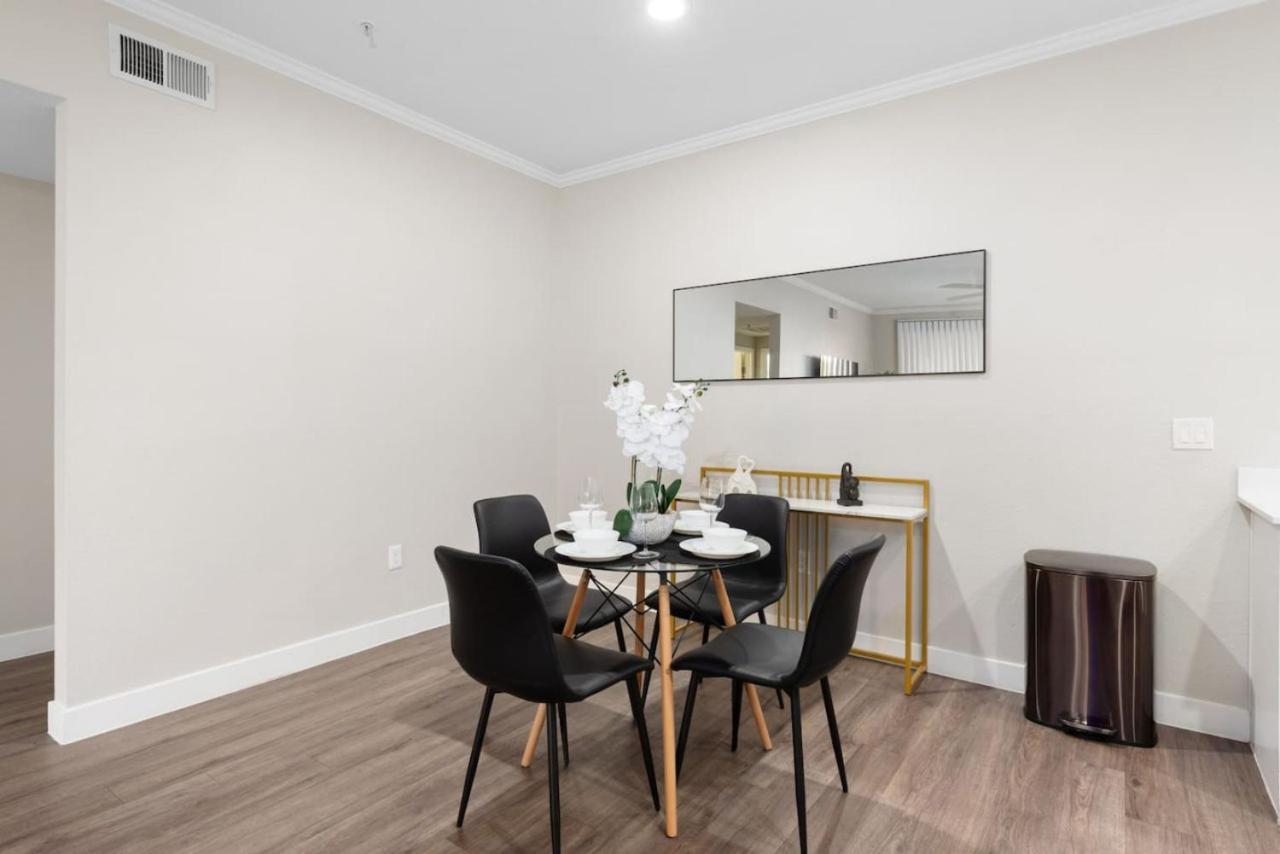 Chic 2Br - Pool,Gym,Parkng,Near Mayo Clnc&Westwrld *