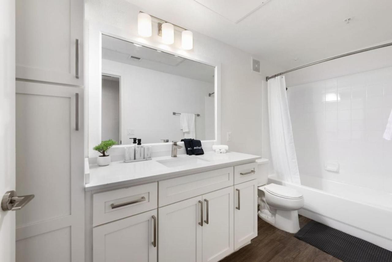 Apartment Chic 2Br - Pool,Gym,Parkng,Near Mayo Clnc&Westwrld
