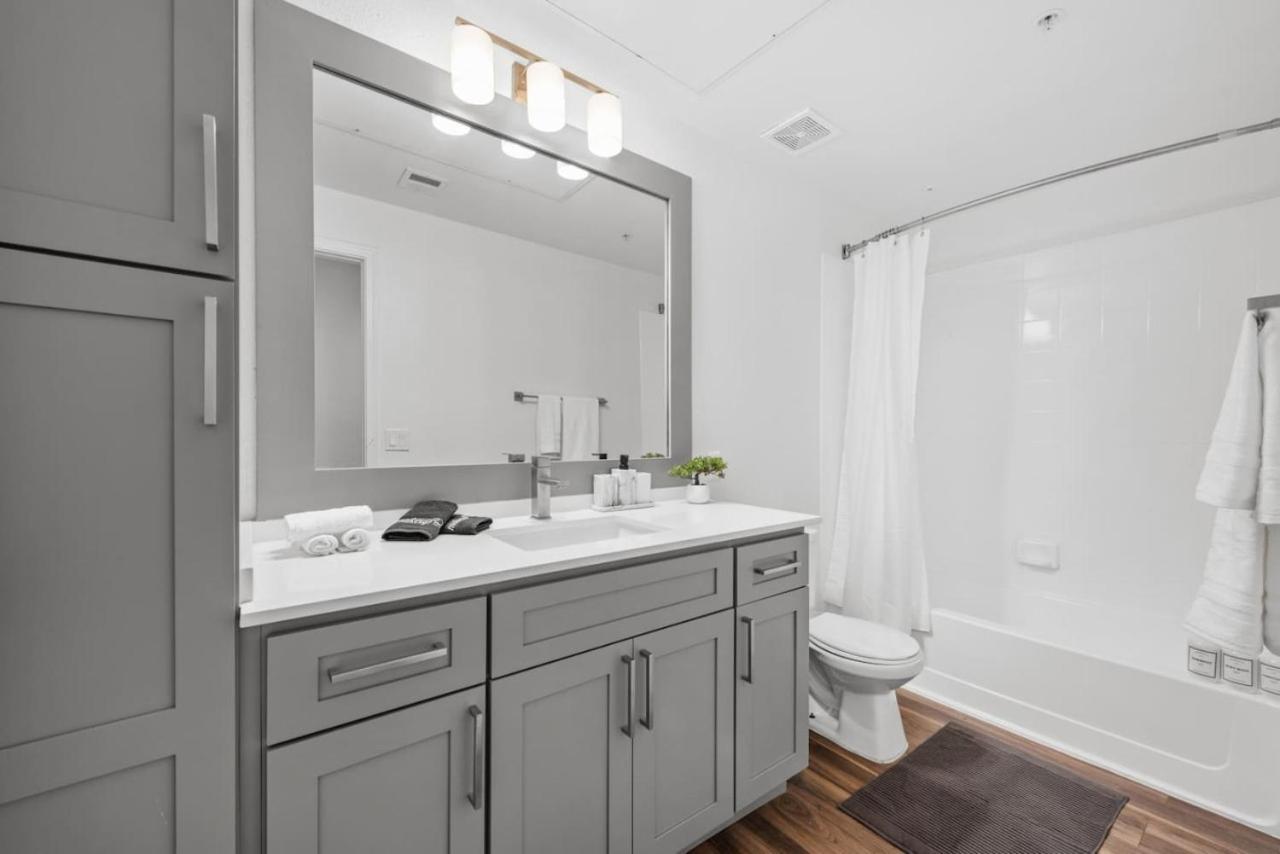 Stylish2Br Pool Gym Parkng Near Mayo Clnc Westwrld