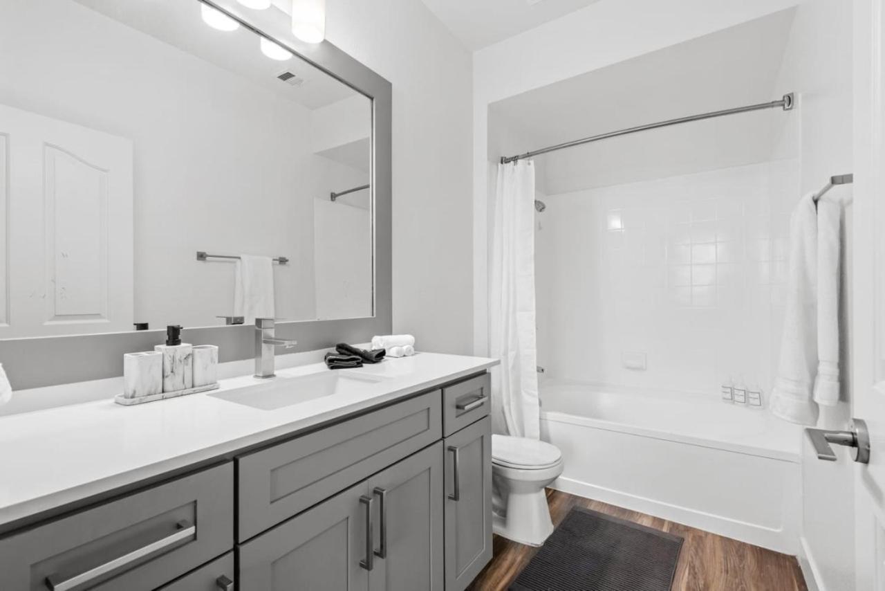 Apartment Stylish2Br Pool Gym Parkng Near Mayo Clnc Westwrld