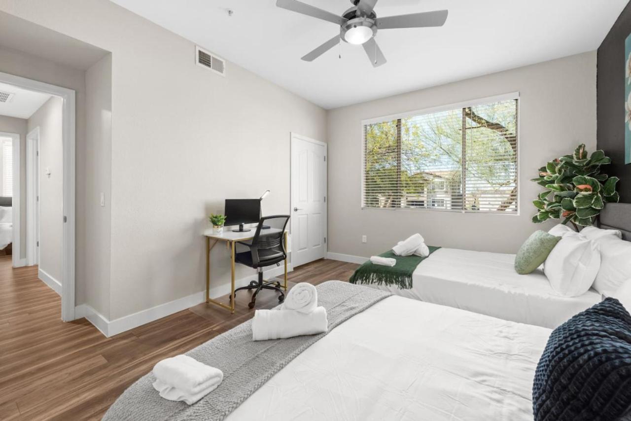 Stylish2Br Pool Gym Parkng Near Mayo Clnc Westwrld Apartment *