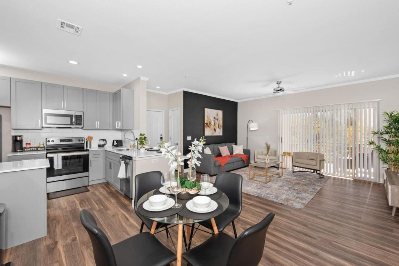 Stylish2Br Pool Gym Parkng Near Mayo Clnc Westwrld