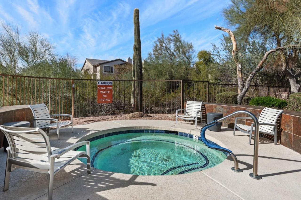 Chic 1Br-Pool,Gym,Prkng,Near Mayo Clnc&Westwrld Apartment *