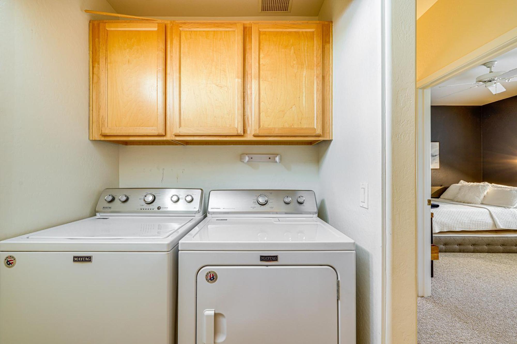 Chic Townhome With Patio And Pool Access! *