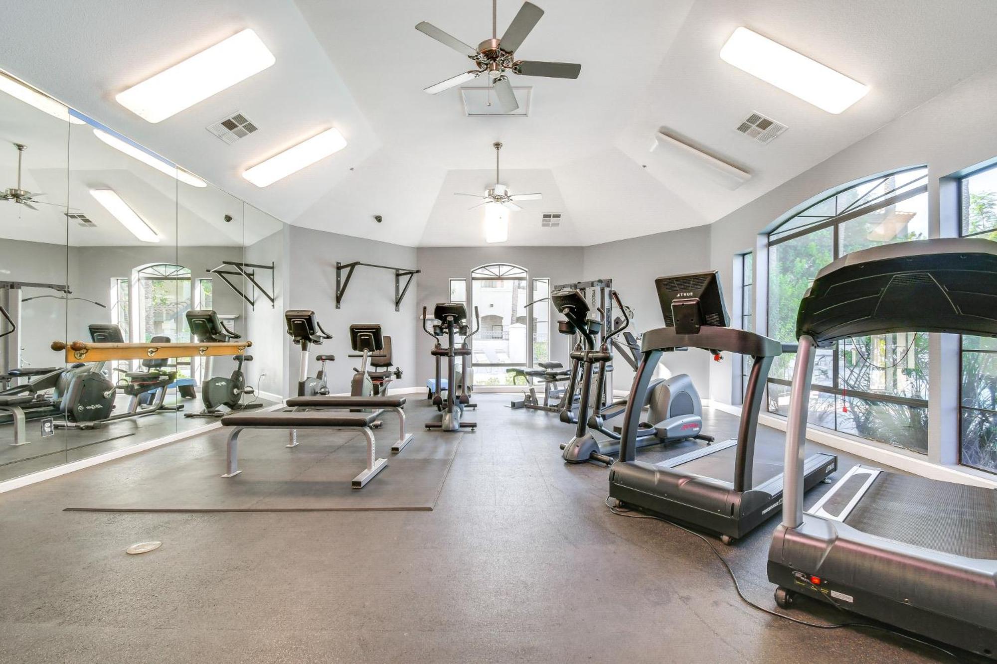 Apartment Chic With Pool Access About 3 Mi To Tpc Scottsdale