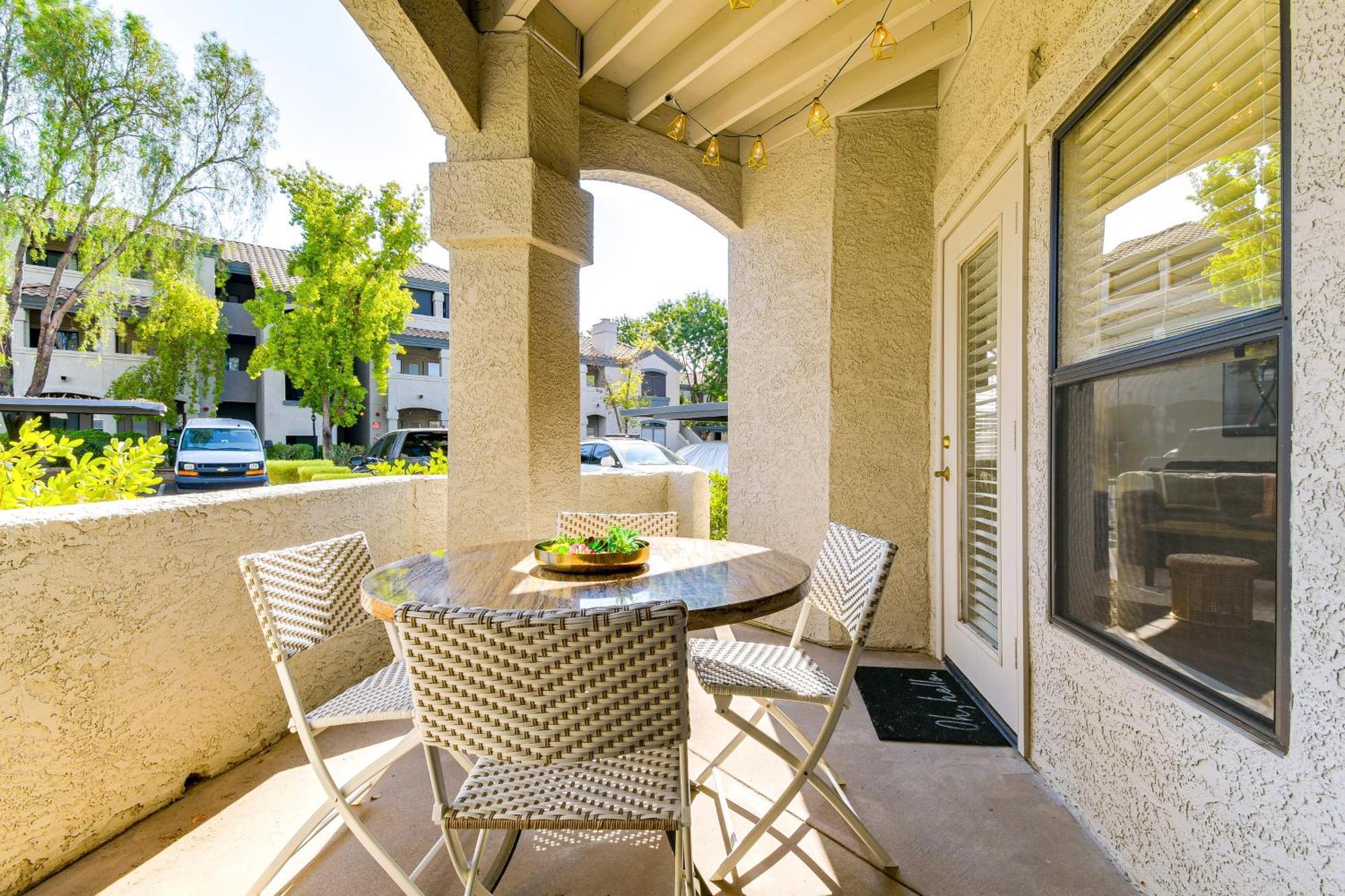 Chic With Pool Access About 3 Mi To Tpc Apartment Scottsdale