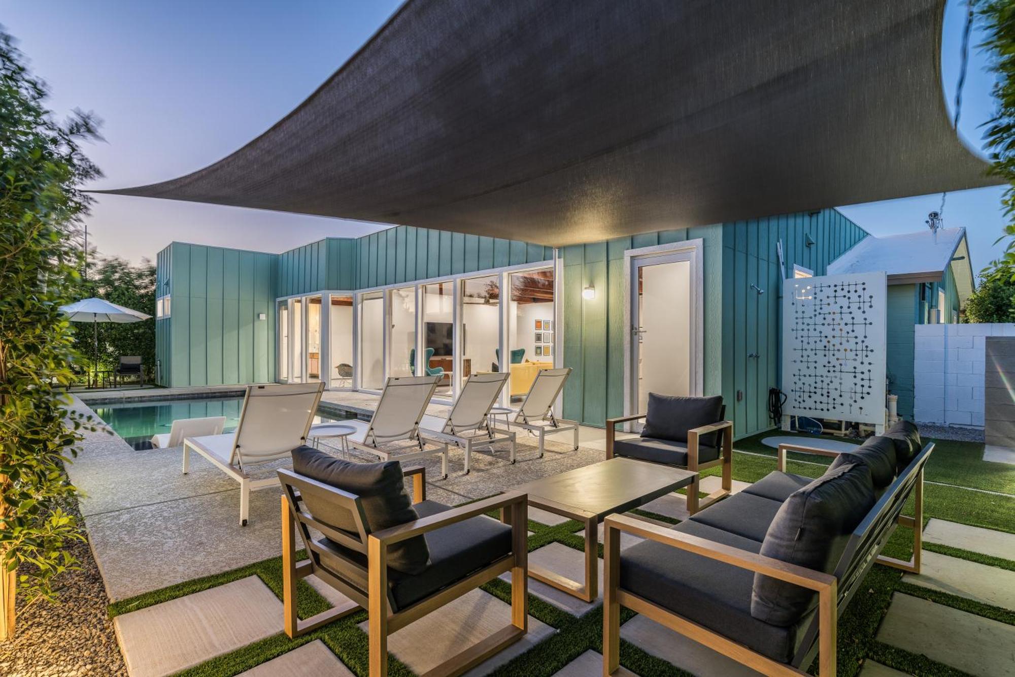 Stylish Old Town Retreat W Pool Prime Location Holiday home *
