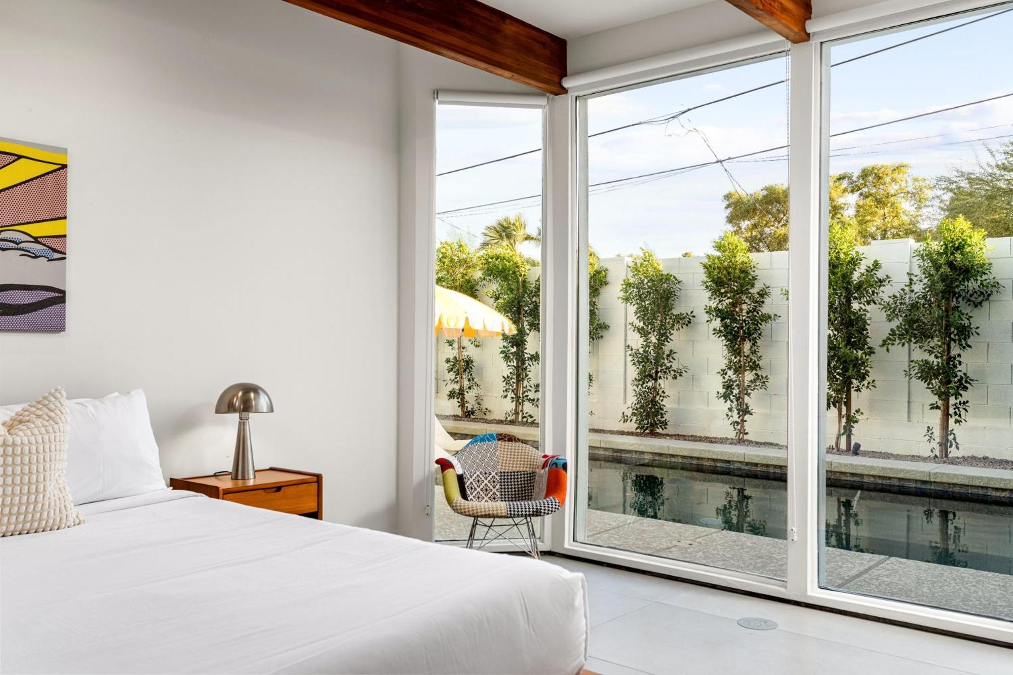 Holiday home Stylish Old Town Retreat W Pool Prime Location *