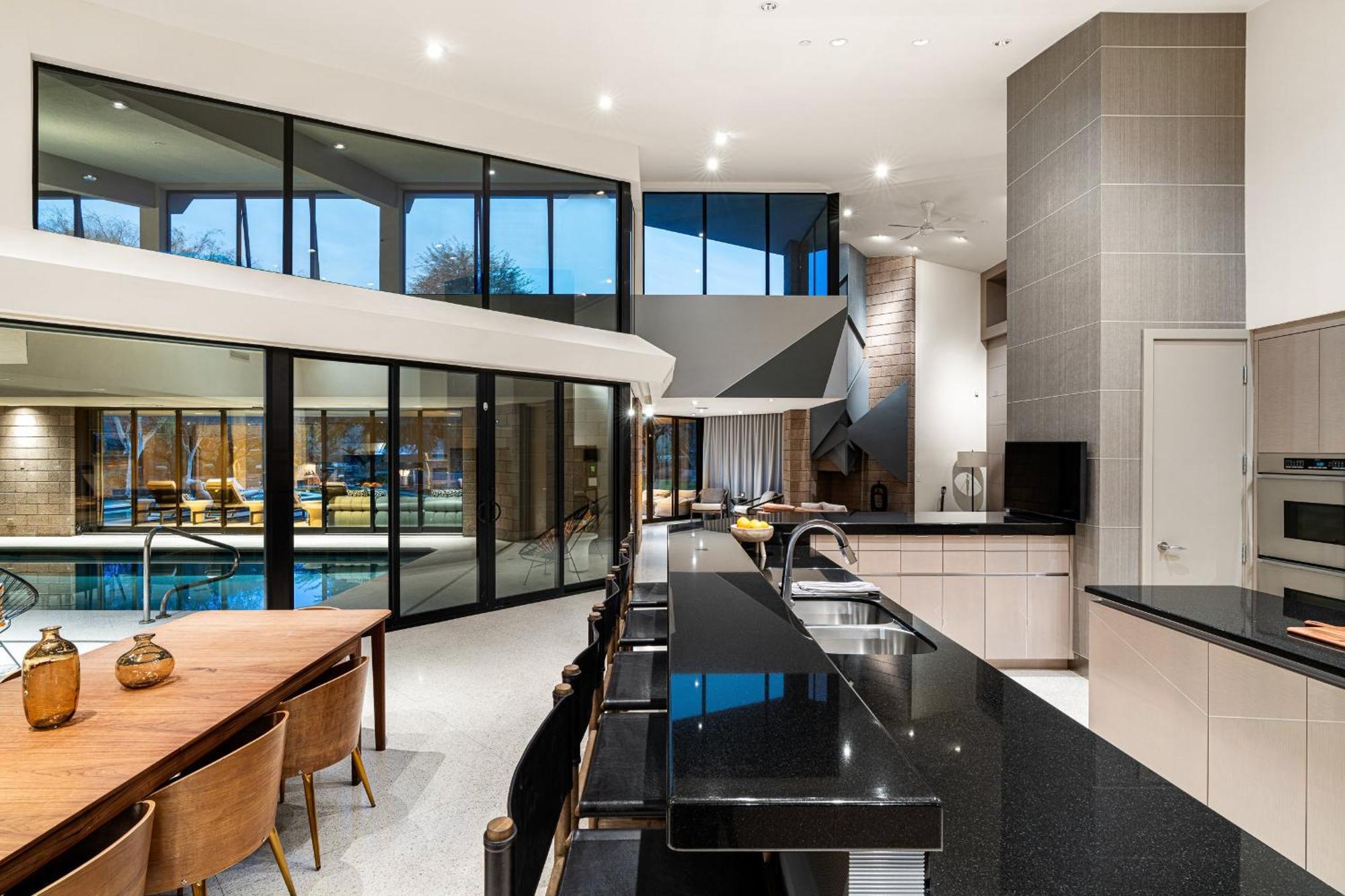 Indoor Pool 2.5 Acres Gym With Sauna At Hideaway Estate * Scottsdale