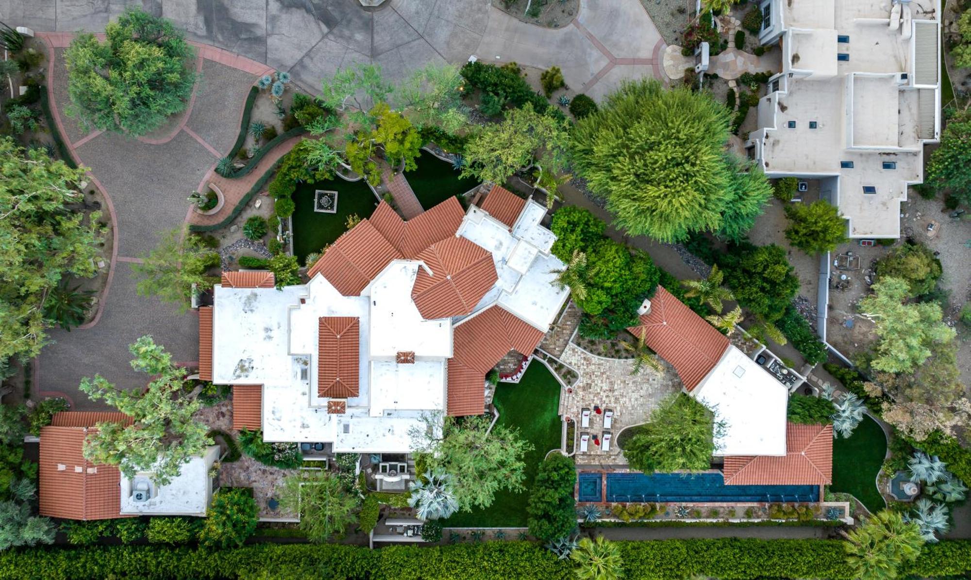 Holiday home Hacienda Gardens Escape The City-life With A Private Oasis