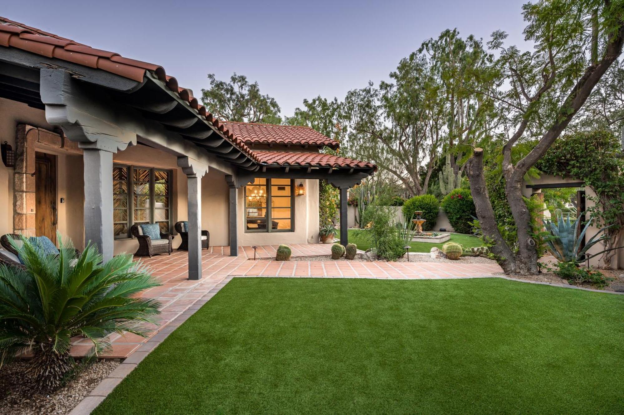 Hacienda Gardens Escape The City-life With A Private Oasis Scottsdale