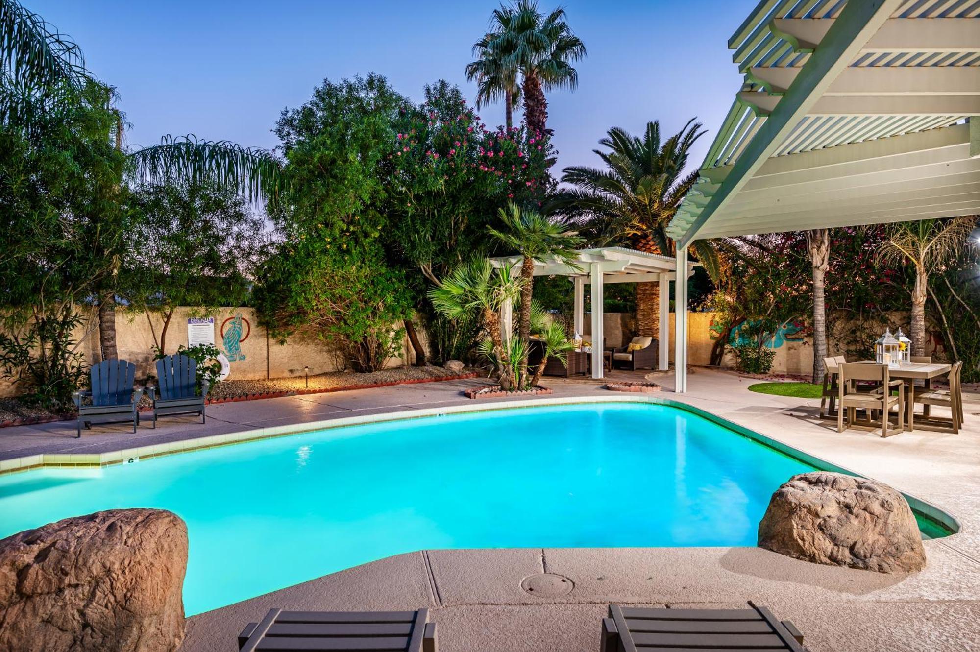 Holiday home Game Nights Swimming And Whispering Palms *