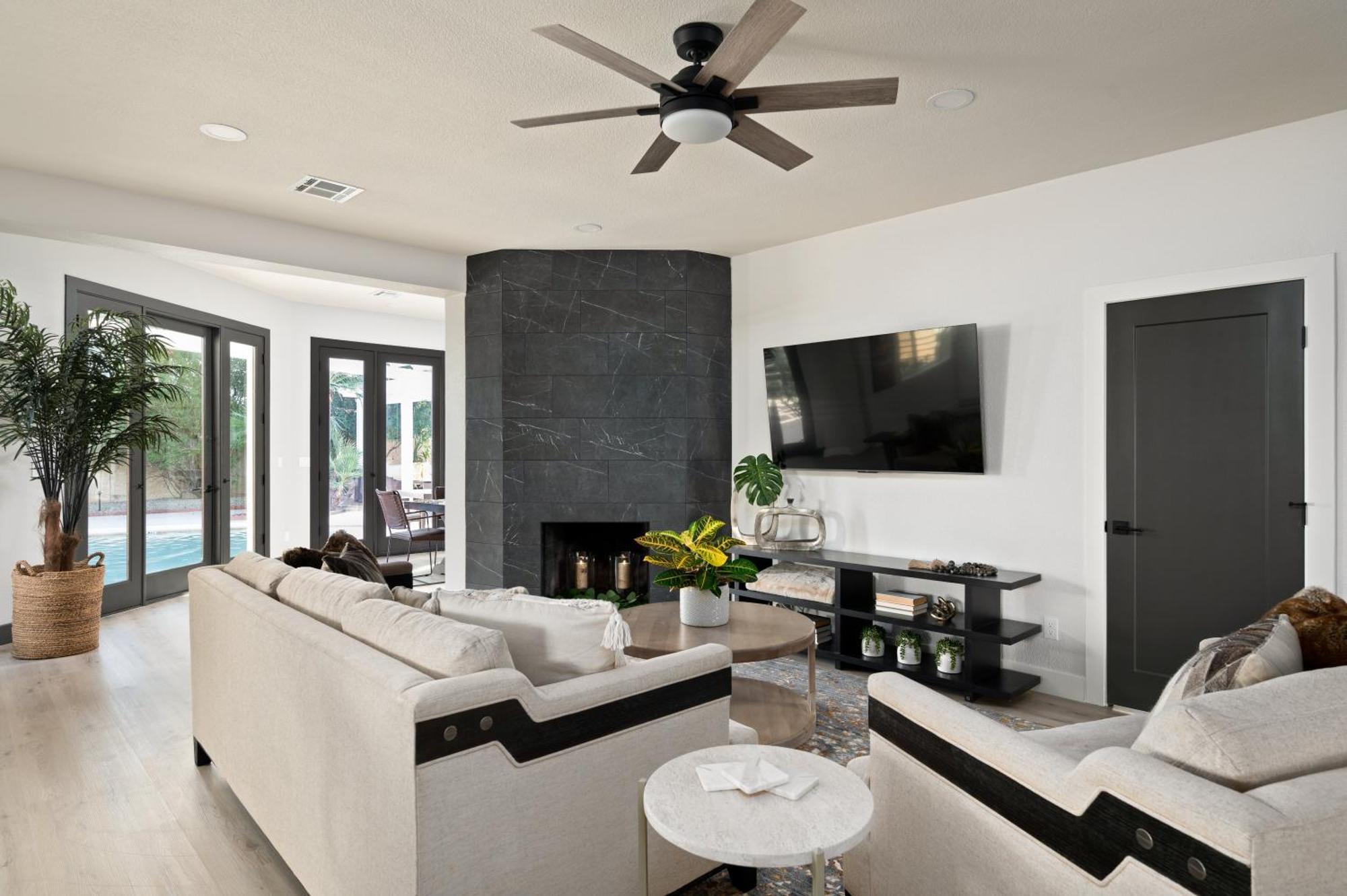 Game Nights Swimming And Whispering Palms Holiday home Scottsdale