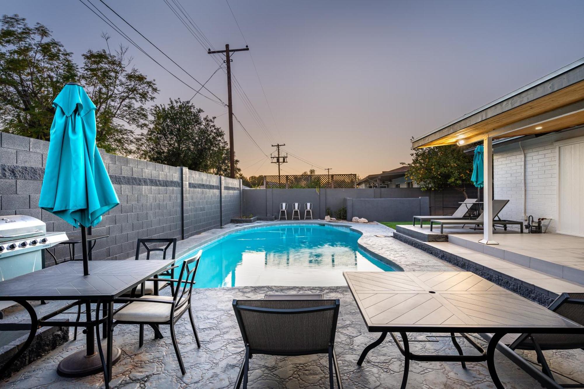 Holiday home Cambridge By Porter Modern Wheated Pool Near El Dorado Park In Scottsdale