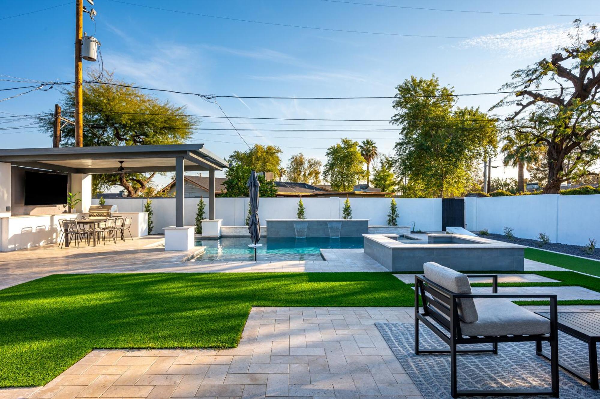 Swim Up To Cooking Entertainment Play Corn Hole And Relax By The Fire At Cascada