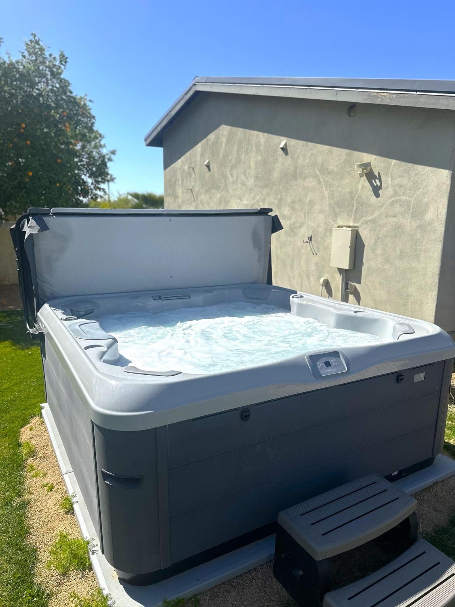 Holiday home Theater Swimming And Large Backyard At Adobe Modern. Nearby High-end Experiences And Golf Course *
