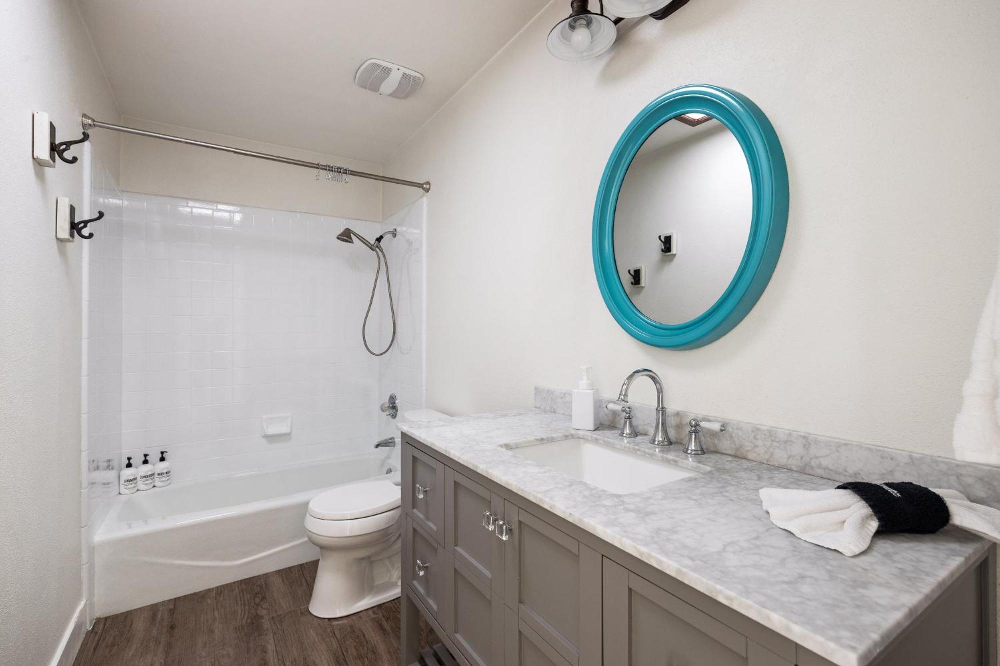 Holiday home Theater Swimming And Large Backyard At Adobe Modern. Nearby High-end Experiences And Golf Course