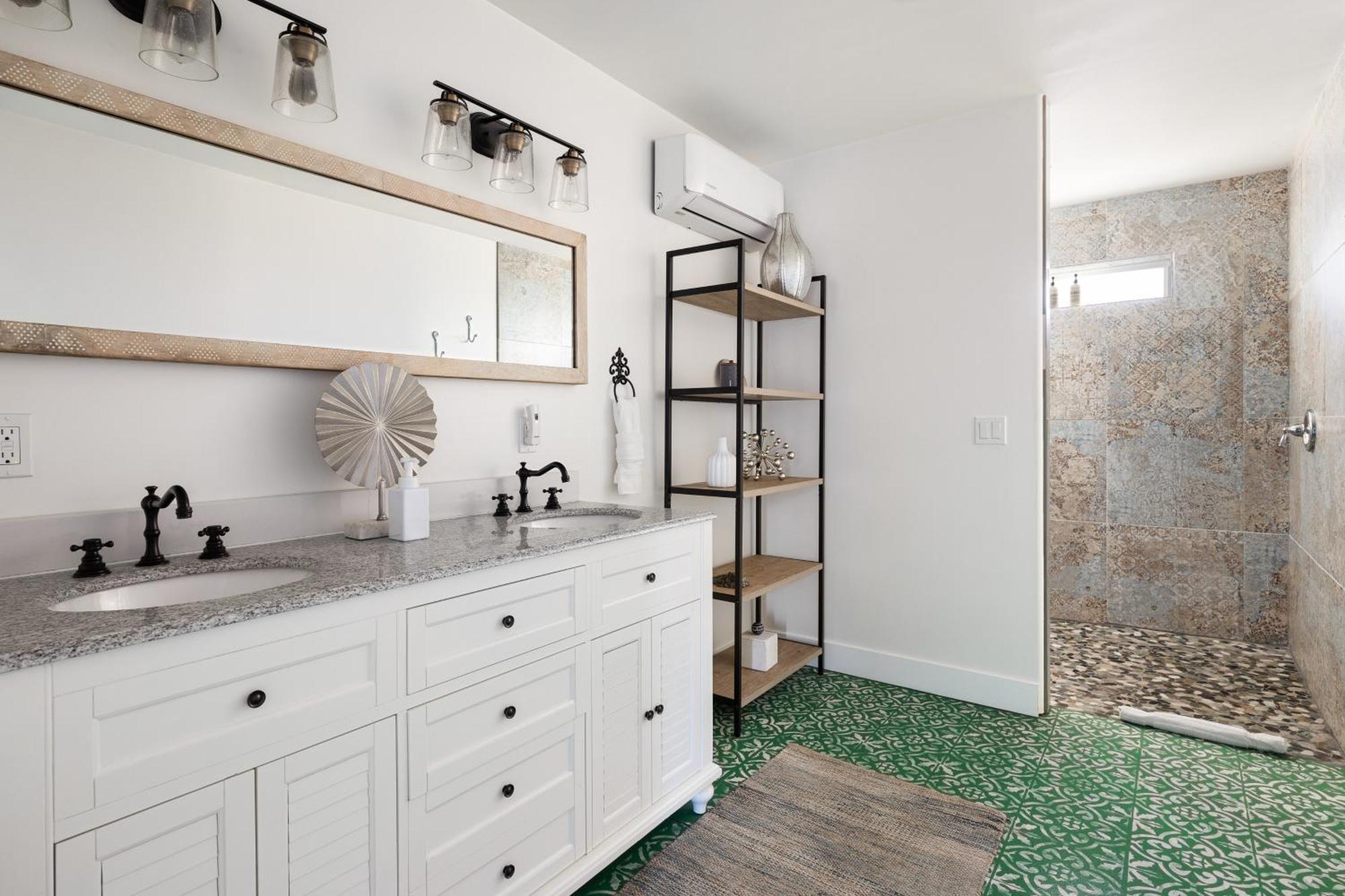 Theater Swimming And Large Backyard At Adobe Modern. Nearby High-end Experiences And Golf Course Holiday home *