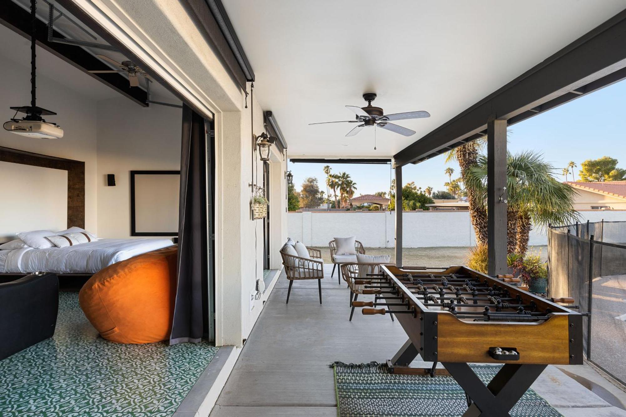 Theater Swimming And Large Backyard At Adobe Modern. Nearby High-end Experiences And Golf Course Holiday home *