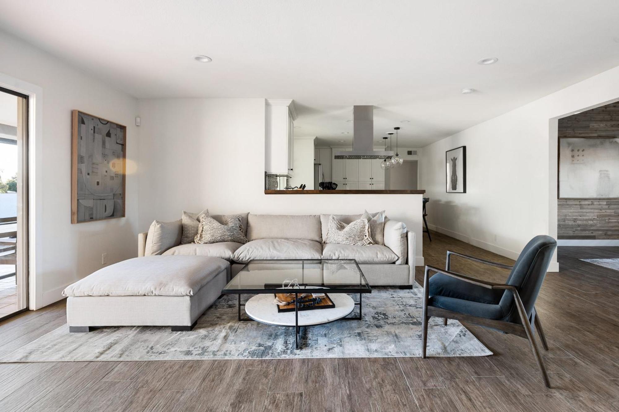 Holiday home Theater Swimming And Large Backyard At Adobe Modern. Nearby High-end Experiences And Golf Course