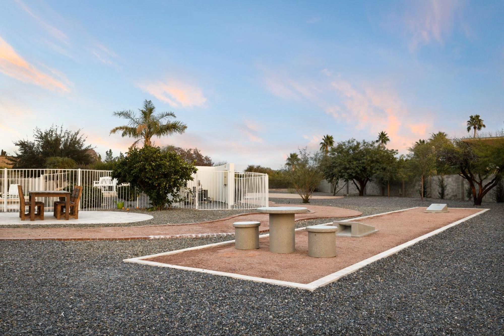 Holiday home Pickleball Cornhole Basketball Court Tons Of Space At Paradise Heights Retreat