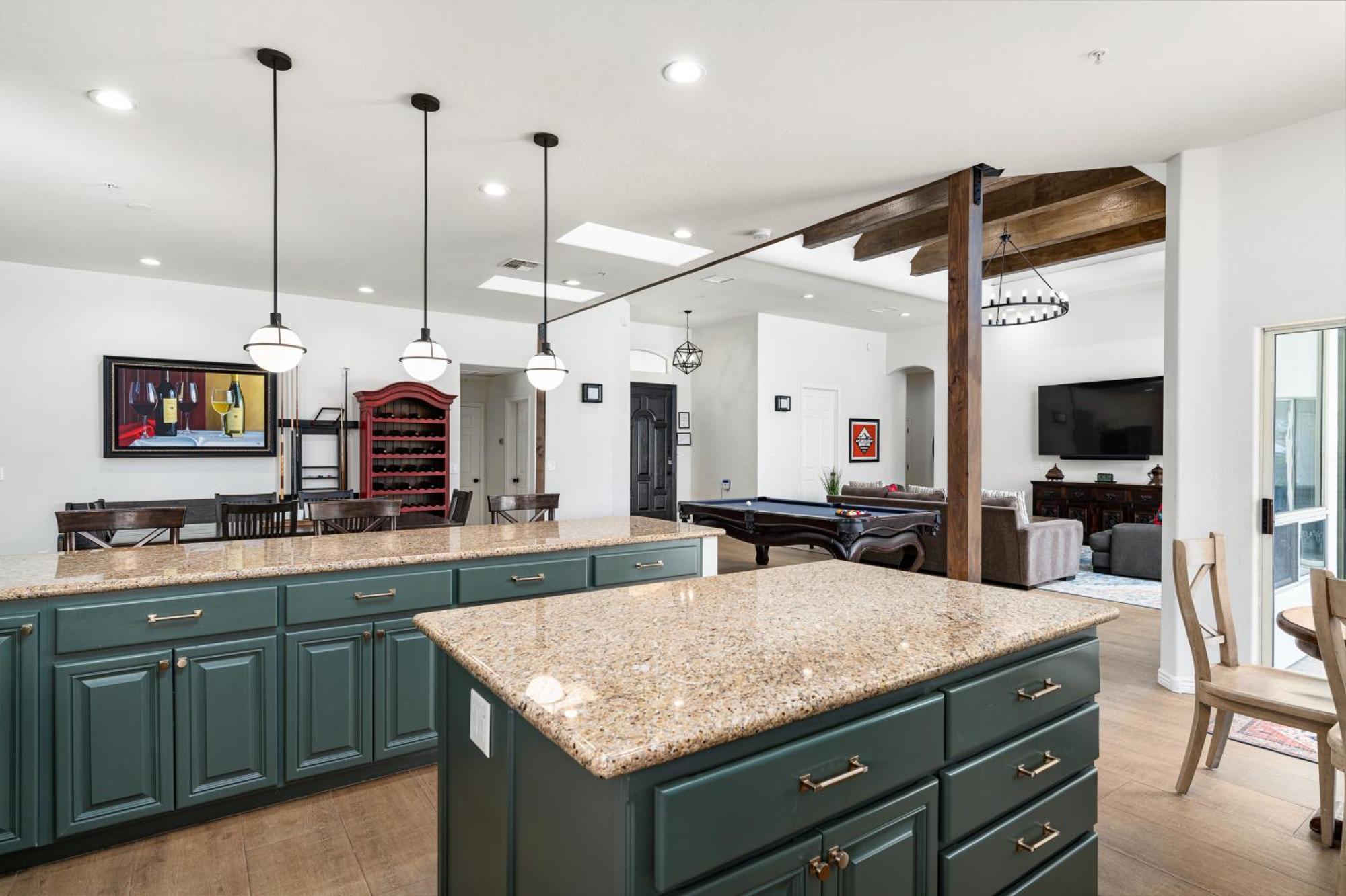Pickleball Cornhole Basketball Court Tons Of Space At Paradise Heights Retreat