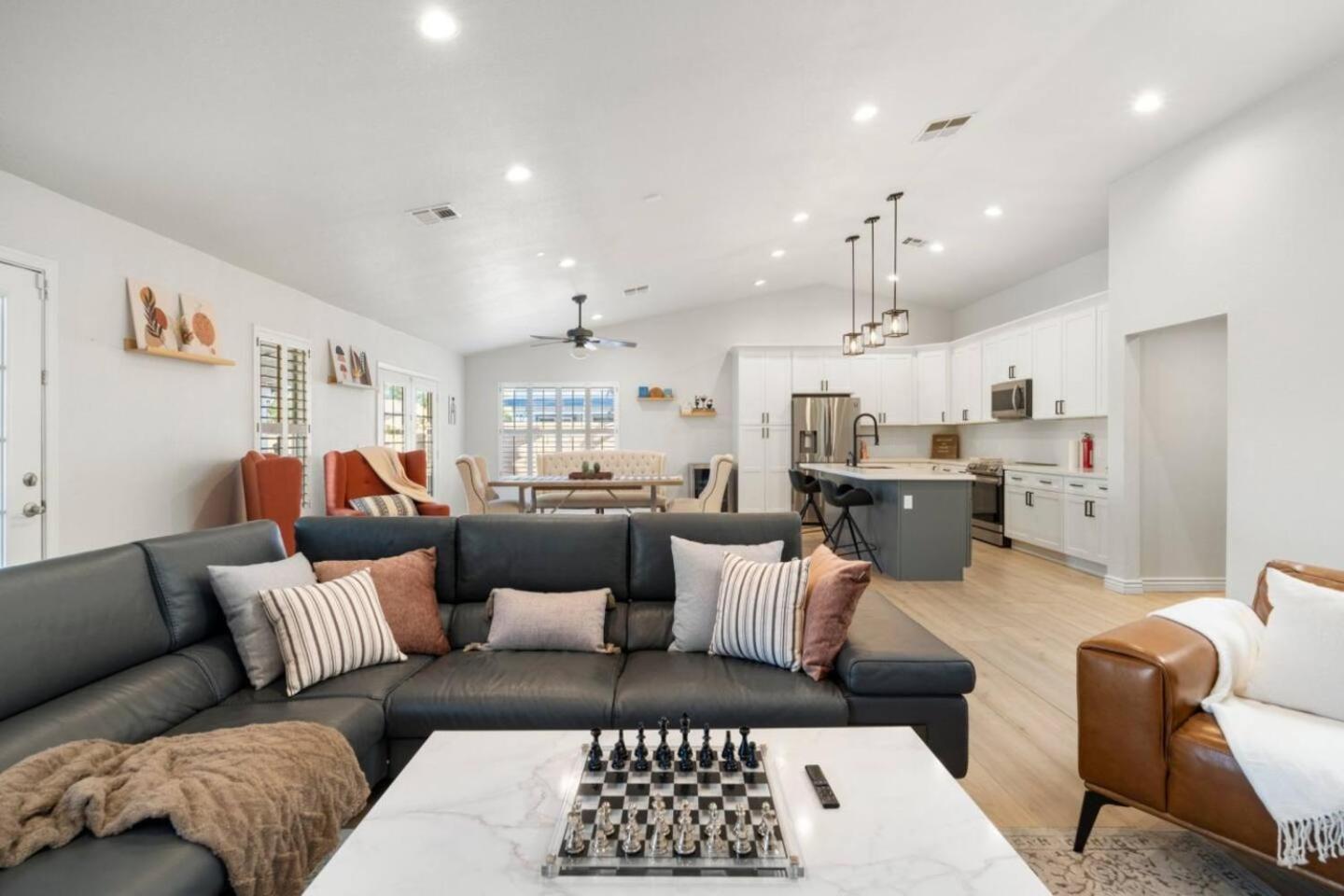 Holiday home Luxury Living Private Pool Bbq & Prime Location Scottsdale