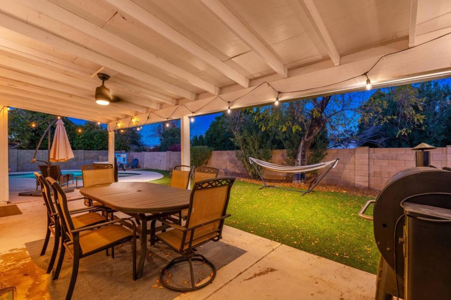 Luxury Living Private Pool Bbq & Prime Location Holiday home Scottsdale