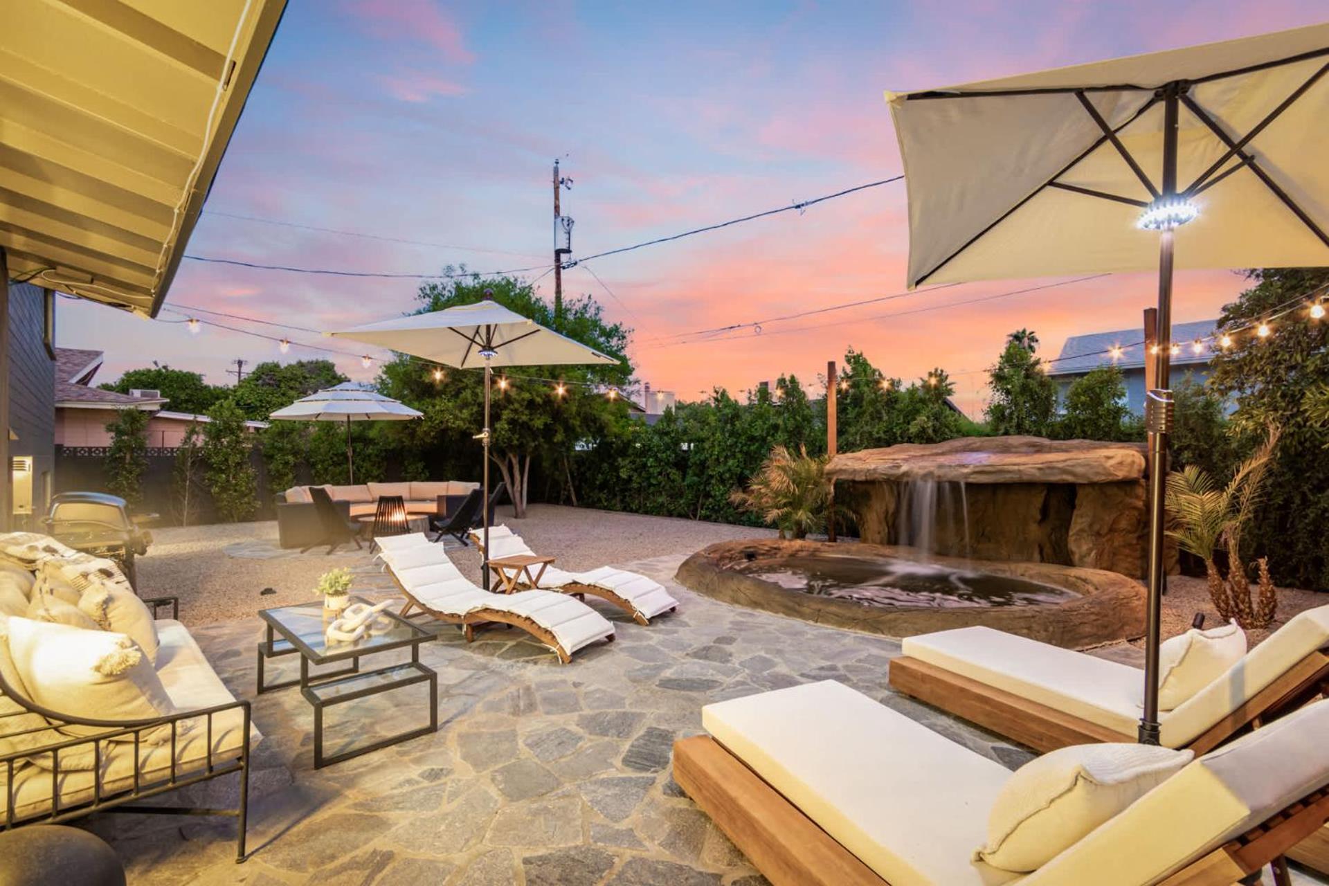 Solanova Designer Oasis With Cocktail Pool & Theater * Scottsdale