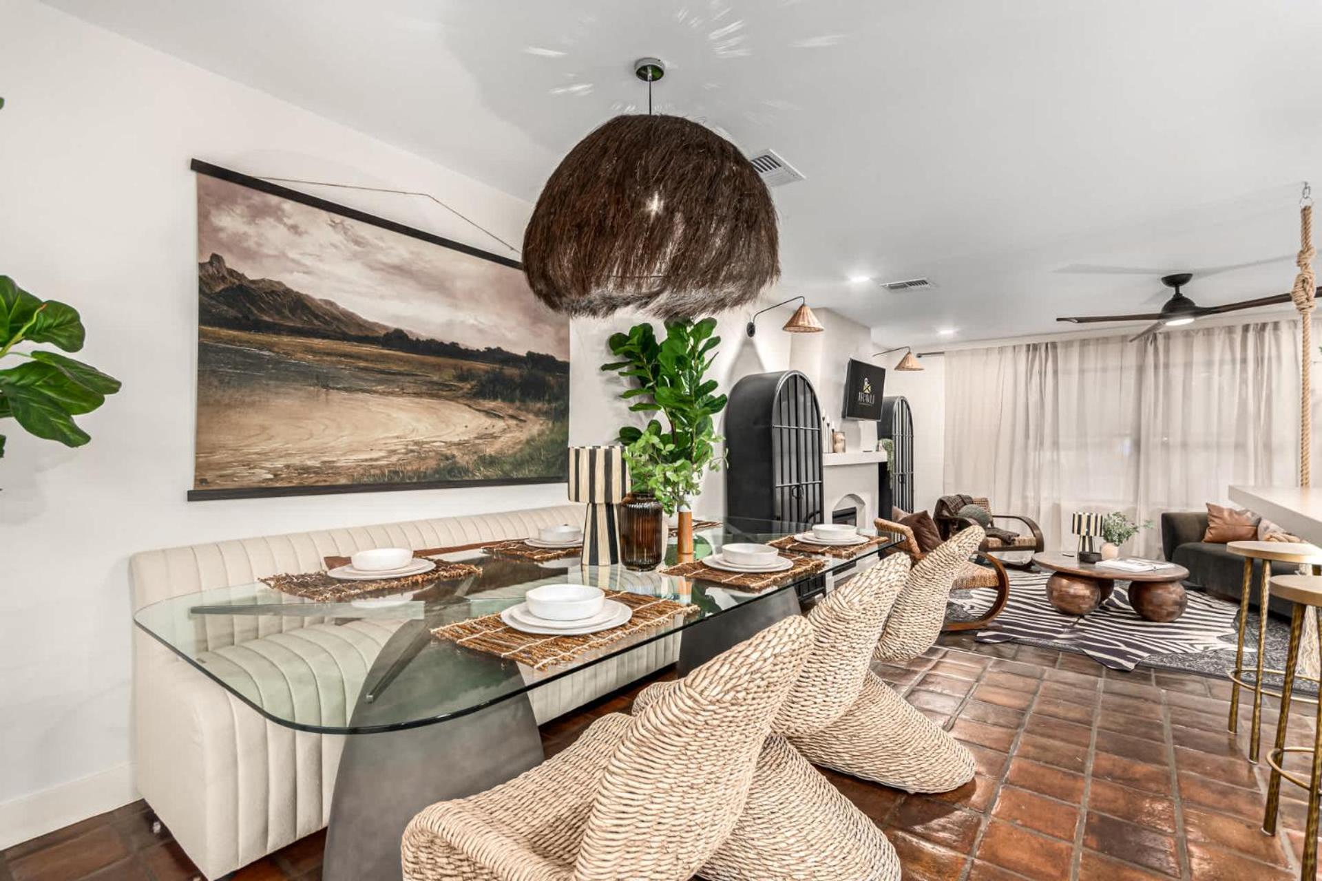 Solanova Designer Oasis With Cocktail Pool & Theater
