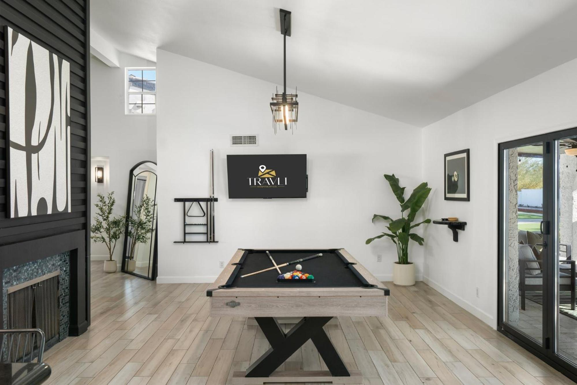 Entertainers Retreat Pickleball Bocce Pool Putt Grn Scottsdale