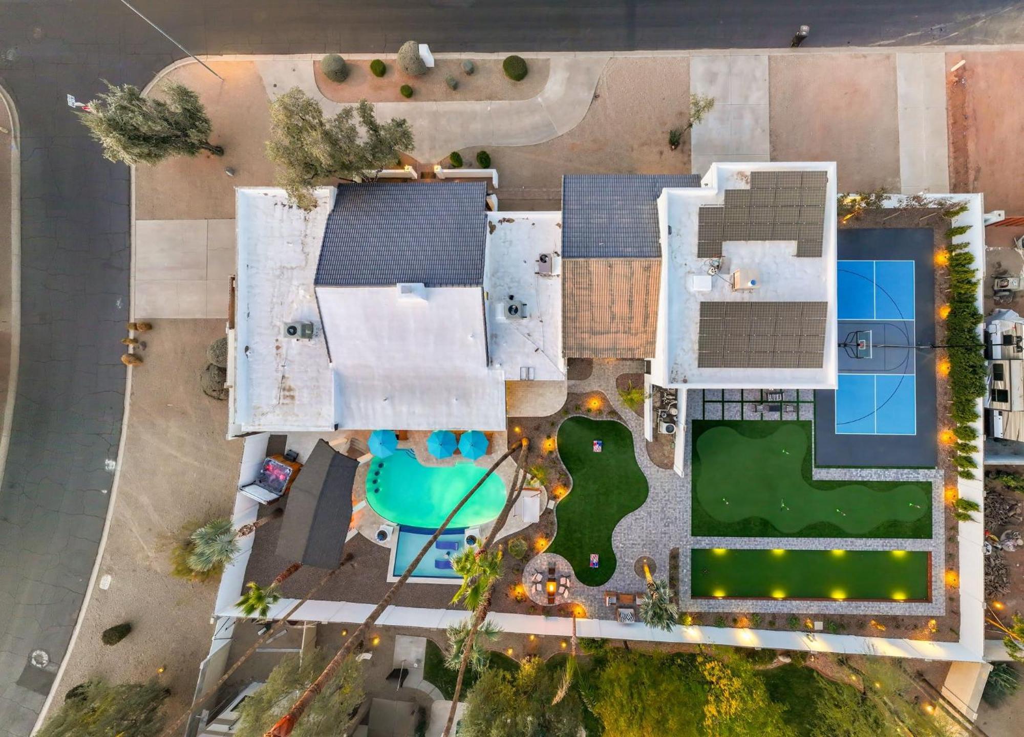 Entertainers Retreat Pickleball Bocce Pool Putt Grn Holiday home Scottsdale