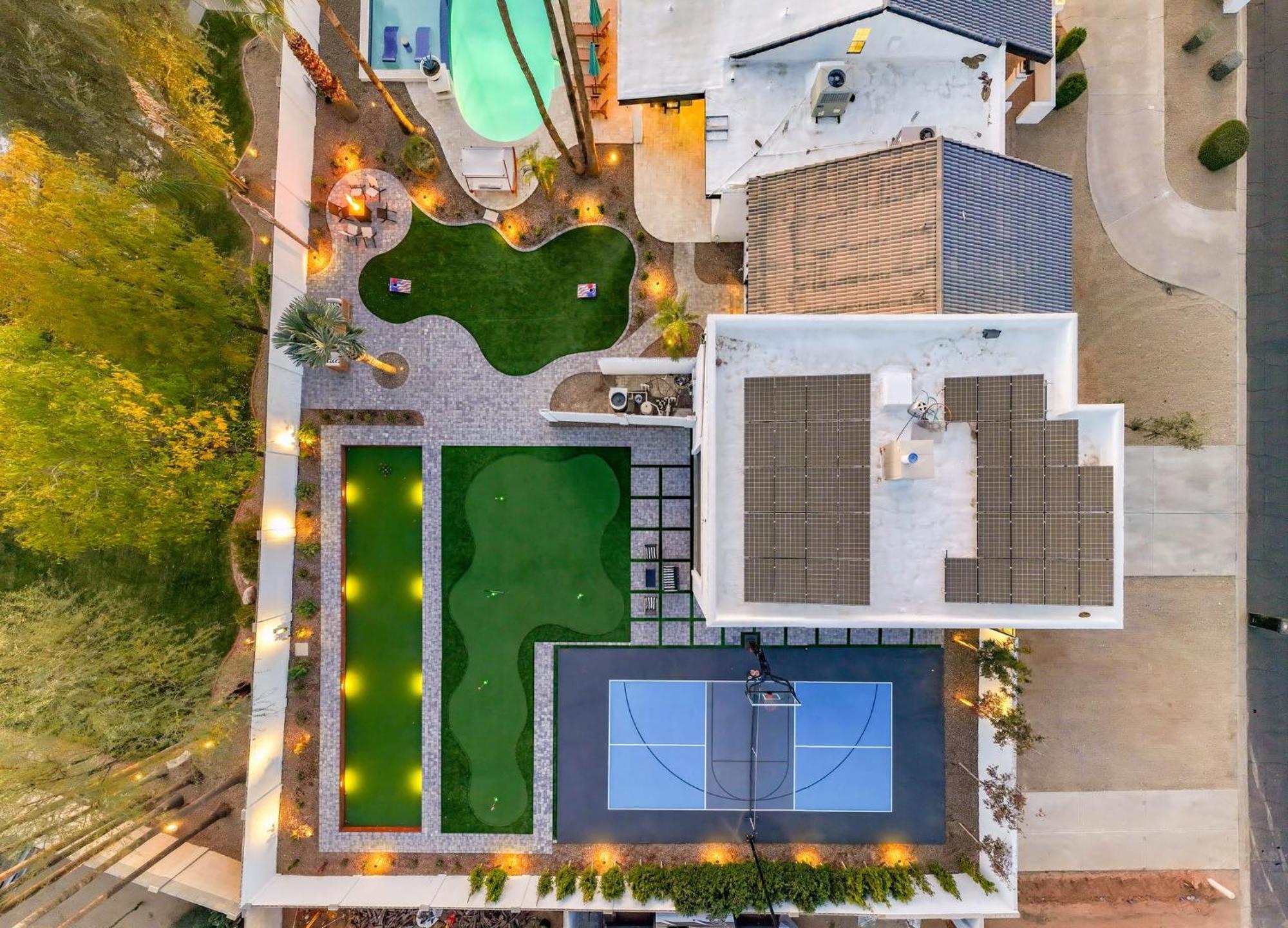 Holiday home Entertainers Retreat Pickleball Bocce Pool Putt Grn Scottsdale