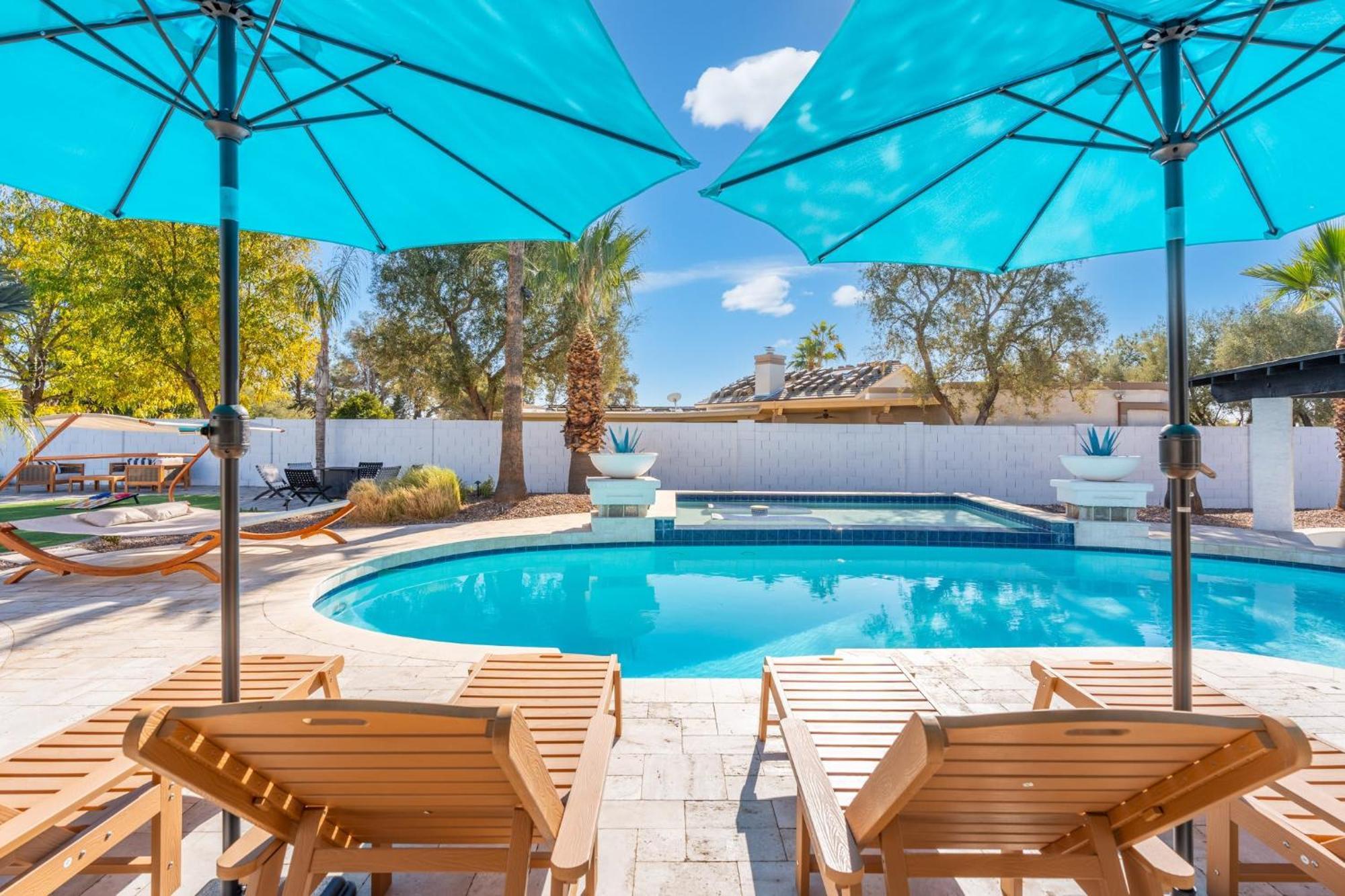 Entertainers Retreat Pickleball Bocce Pool Putt Grn Holiday home