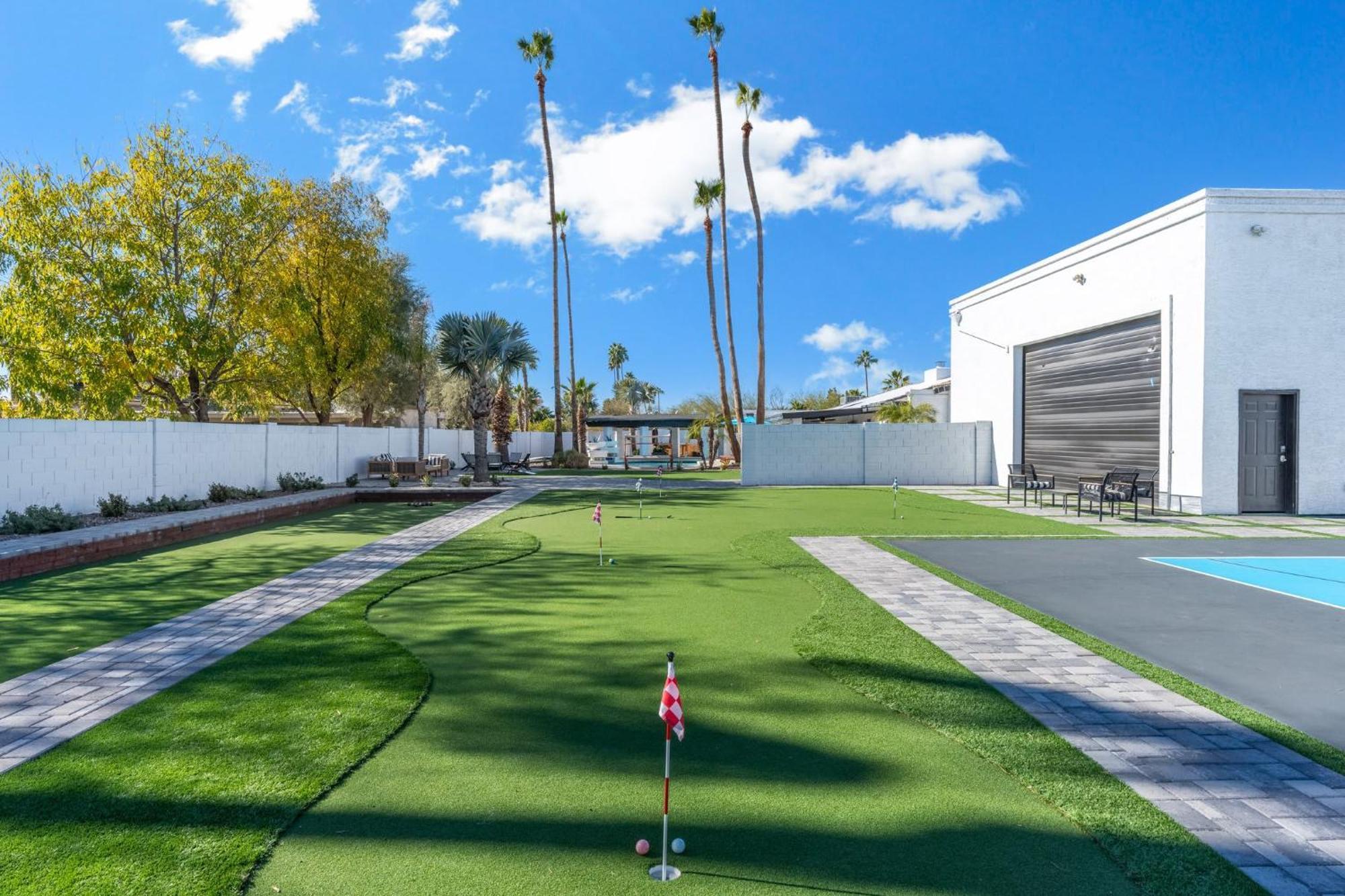 Entertainers Retreat Pickleball Bocce Pool Putt Grn Holiday home *