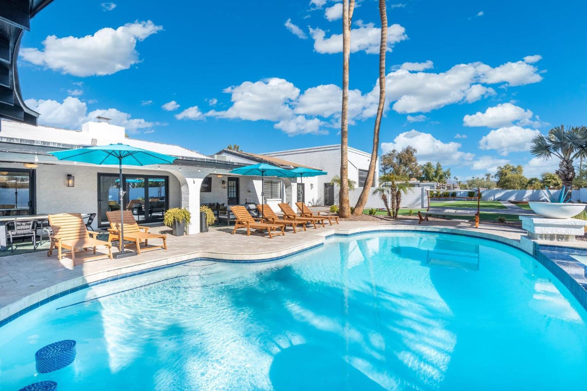 Entertainers Retreat Pickleball Bocce Pool Putt Grn *