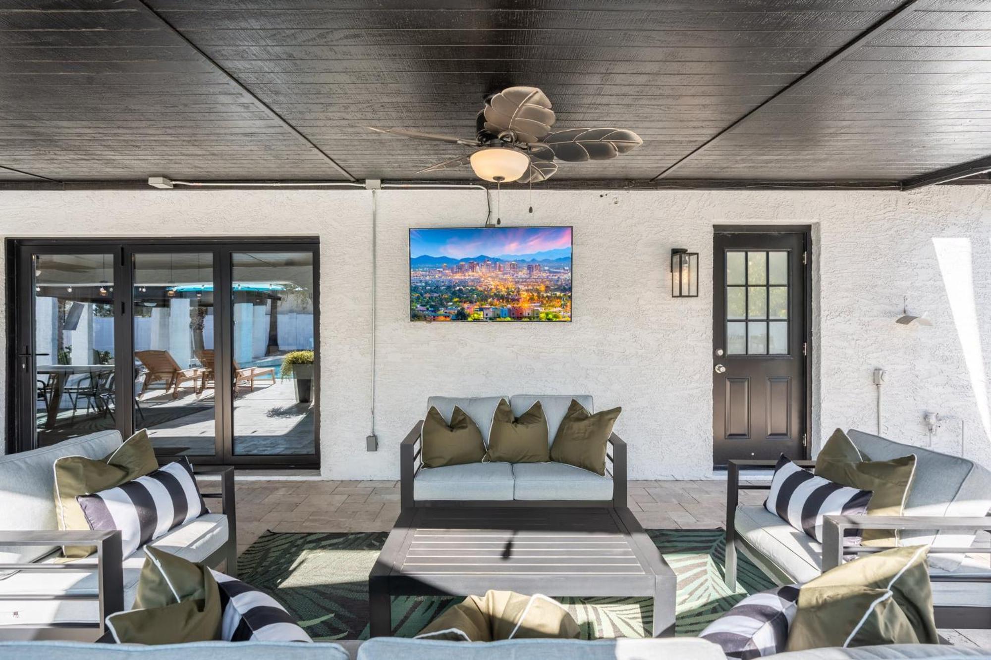 Entertainers Retreat Pickleball Bocce Pool Putt Grn Holiday home Scottsdale