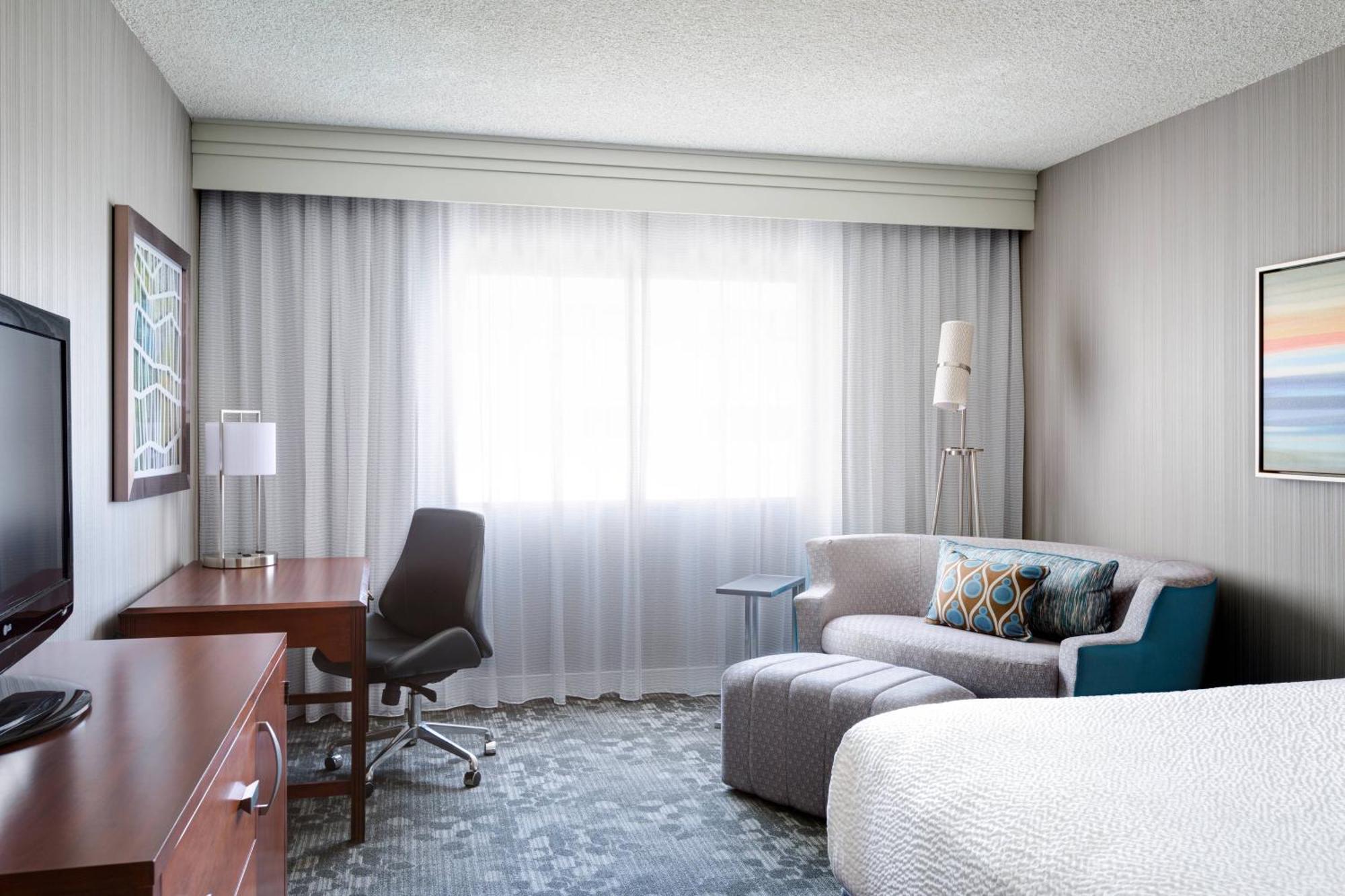 Courtyard By Marriott Old Town