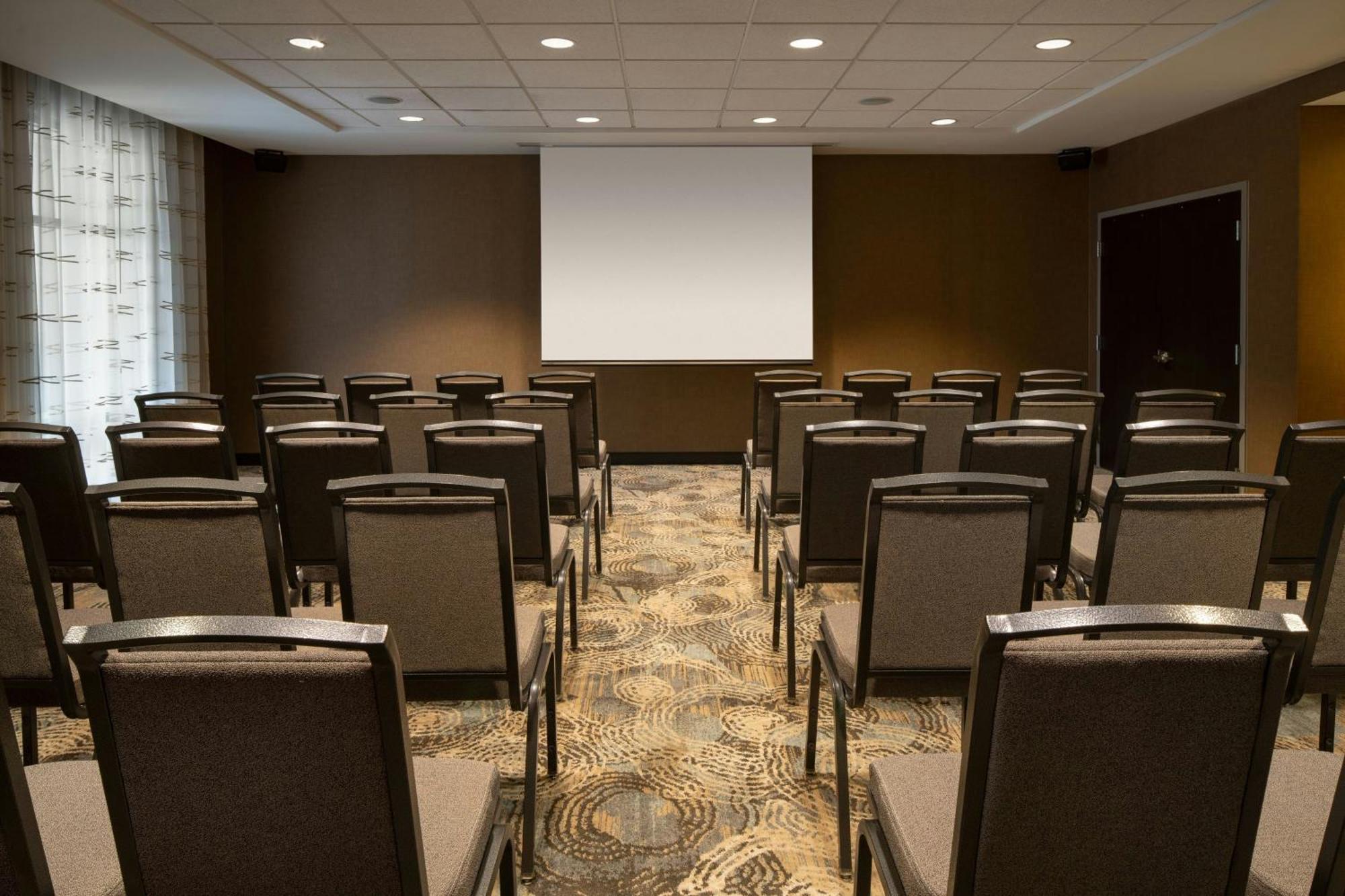 Courtyard By Marriott Salt River Hotel 3*
