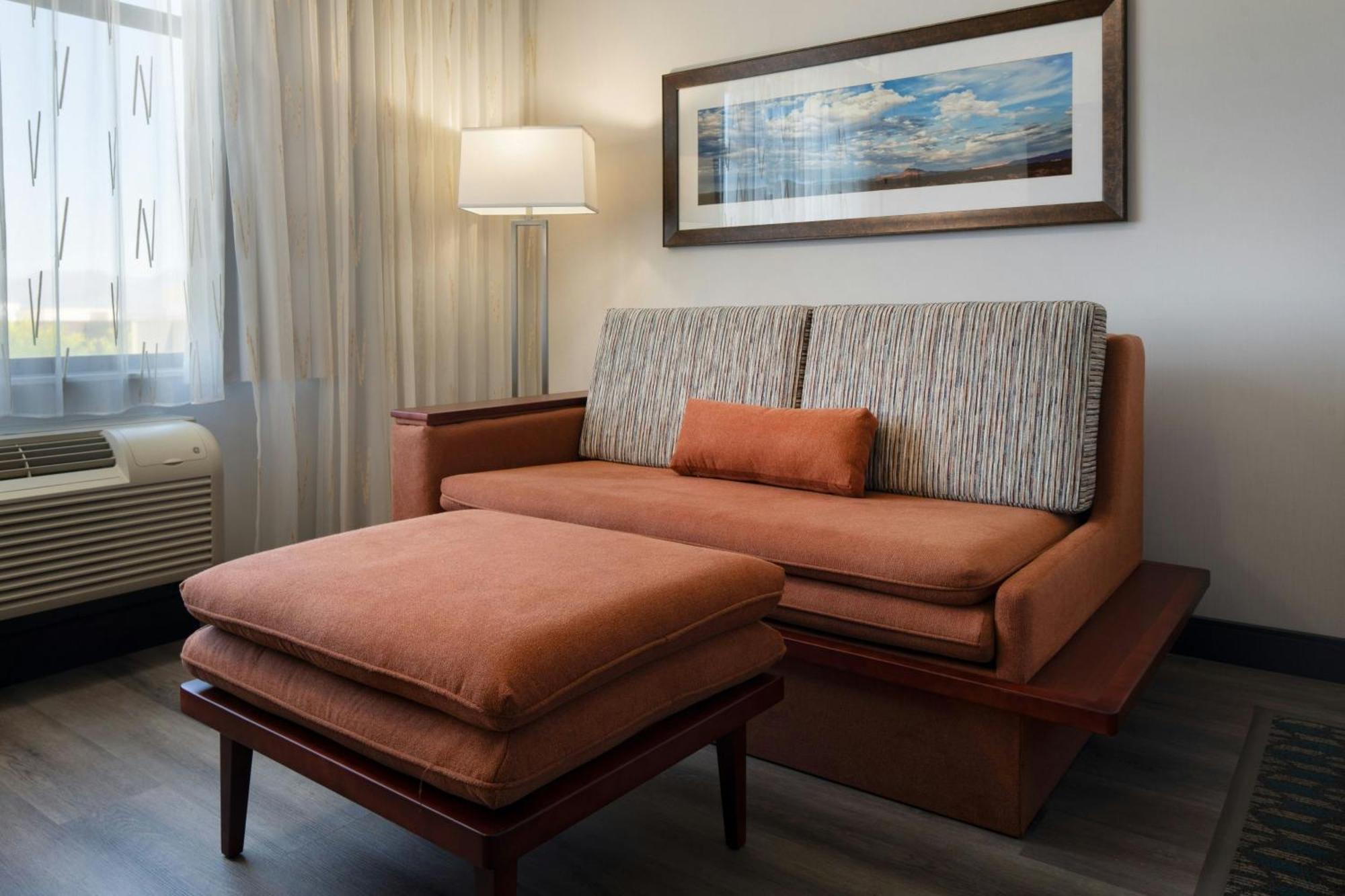 Courtyard By Marriott Salt River Hotel