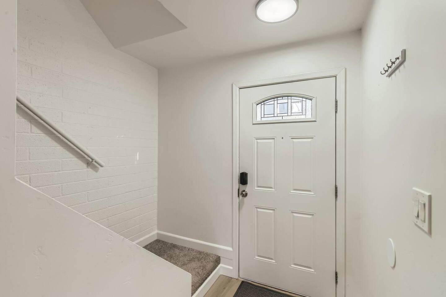 2bd-close To Airportitvwifopenkitchen-pool Apartment