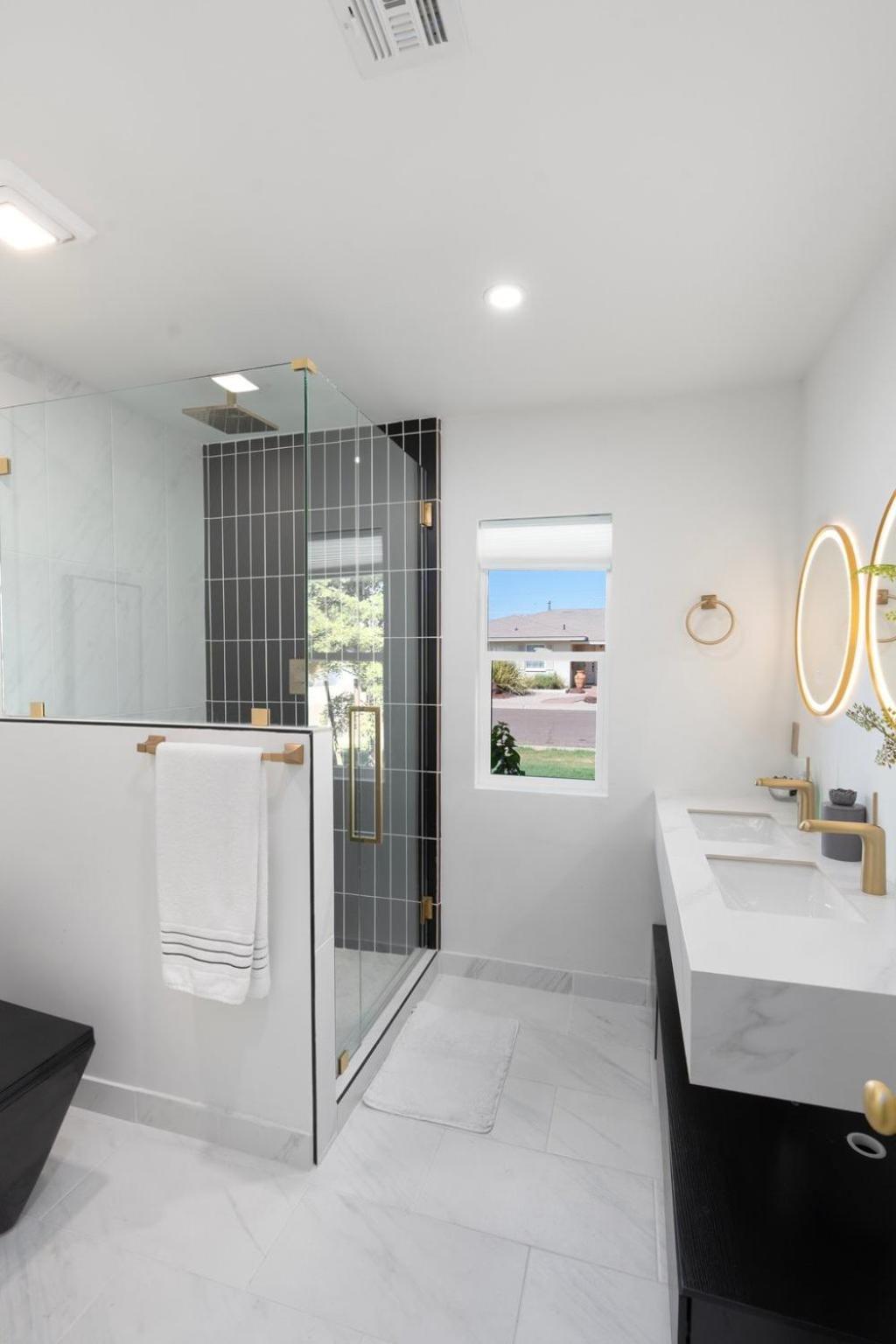 Luxury Retreat, Heated Pool, Mini Golf And Old Town Holiday home